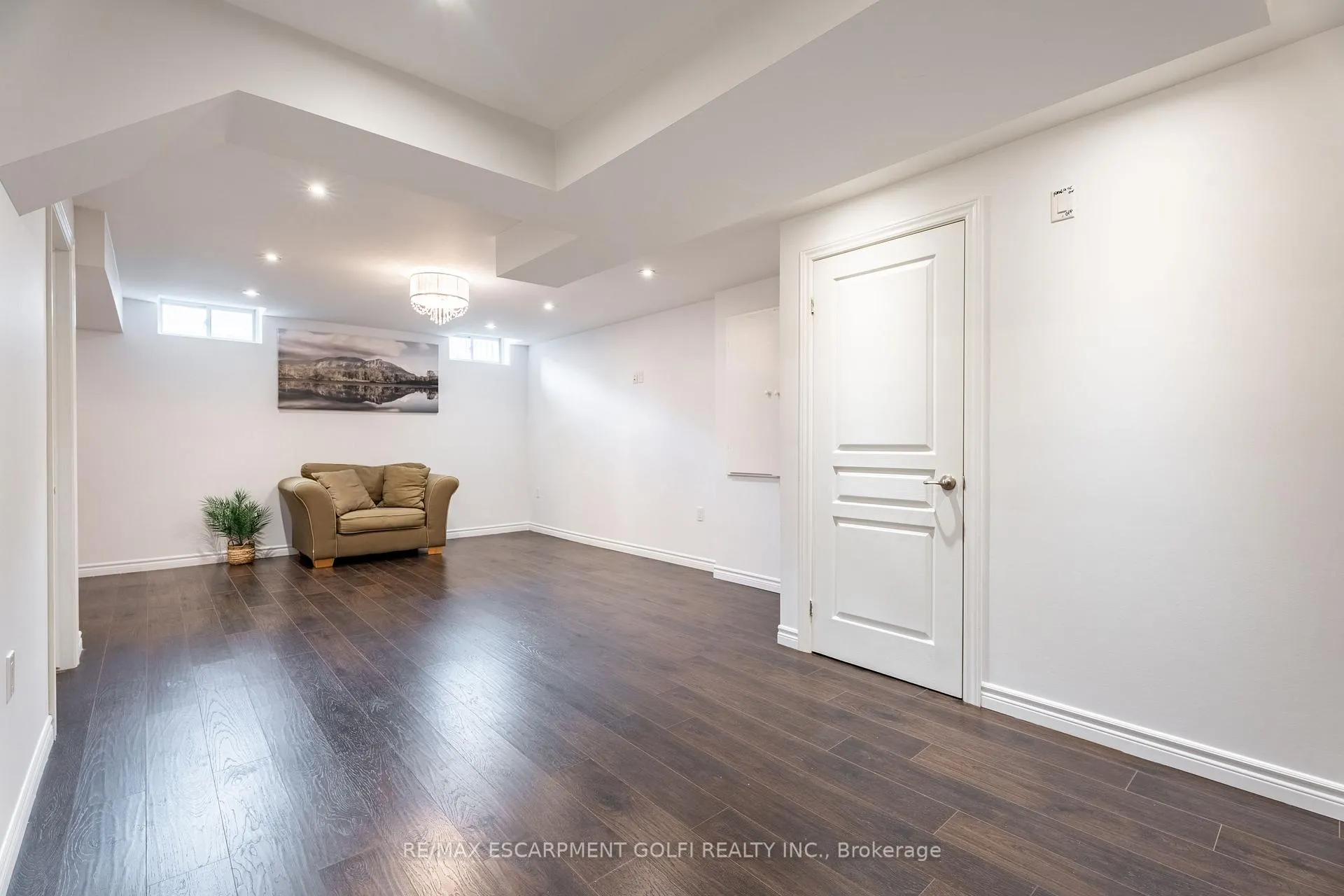 Photo 30 of 71 Chamomile Drive, Hamilton, Randall — HOMEH