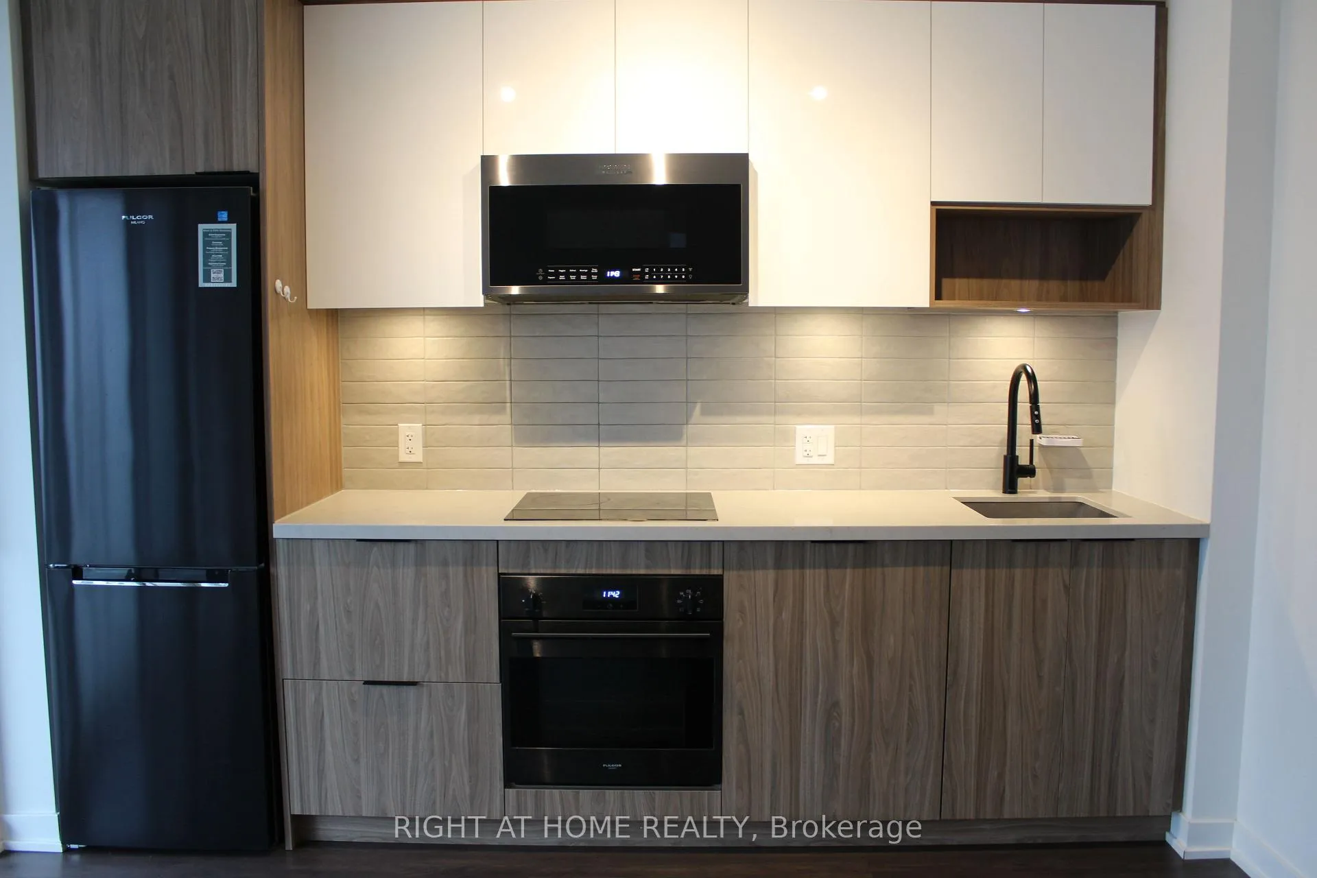 Photo 4 of Unit 616, 5 Defries Street, Toronto, Regent Park — HOMEH