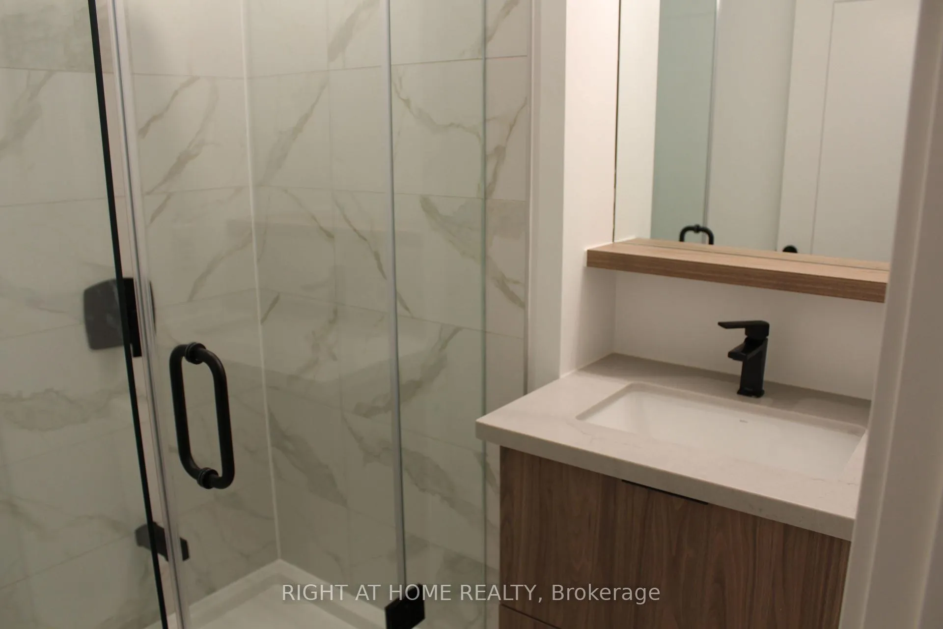 Photo 10 of Unit 616, 5 Defries Street, Toronto, Regent Park — HOMEH