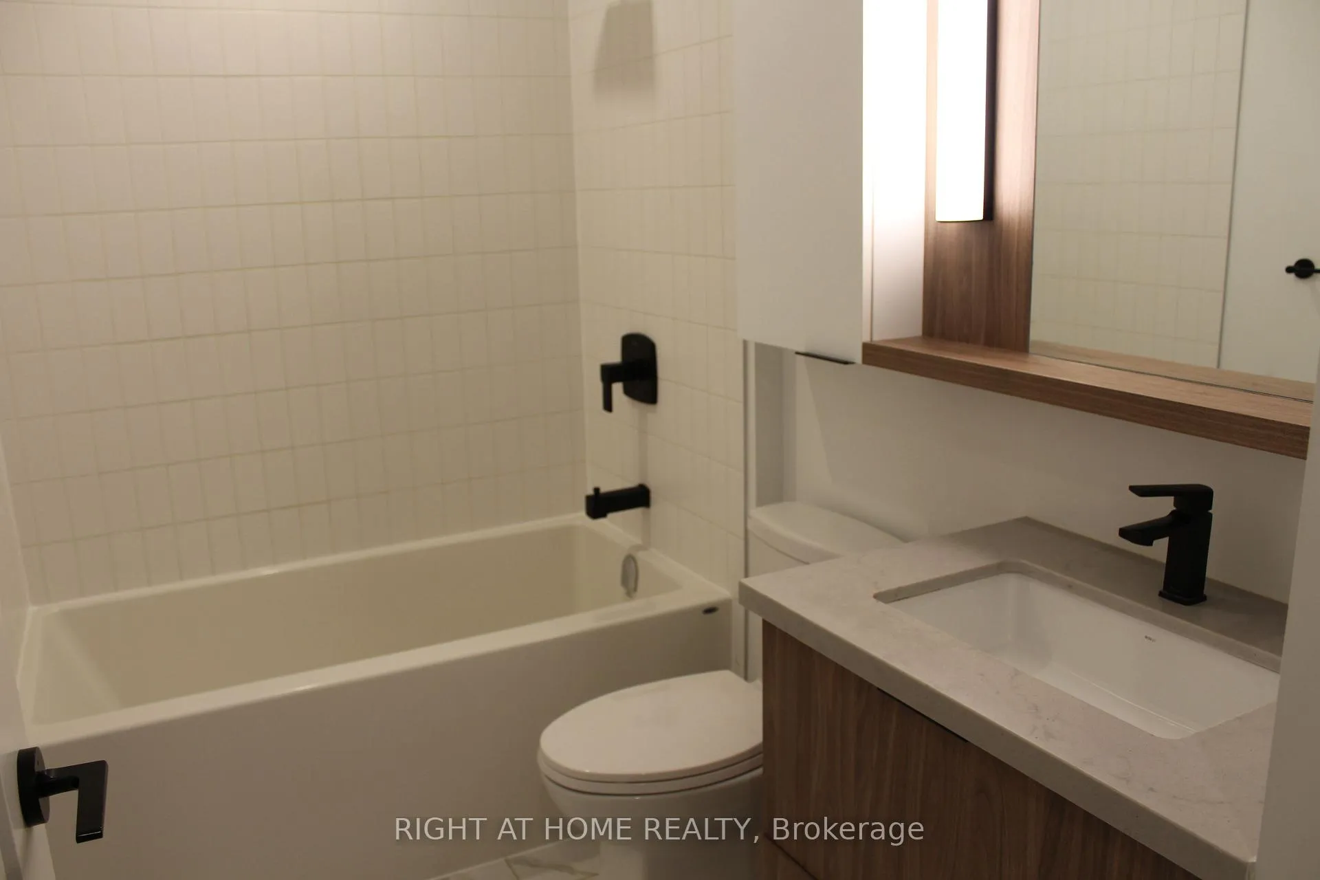 Photo 13 of Unit 616, 5 Defries Street, Toronto, Regent Park — HOMEH