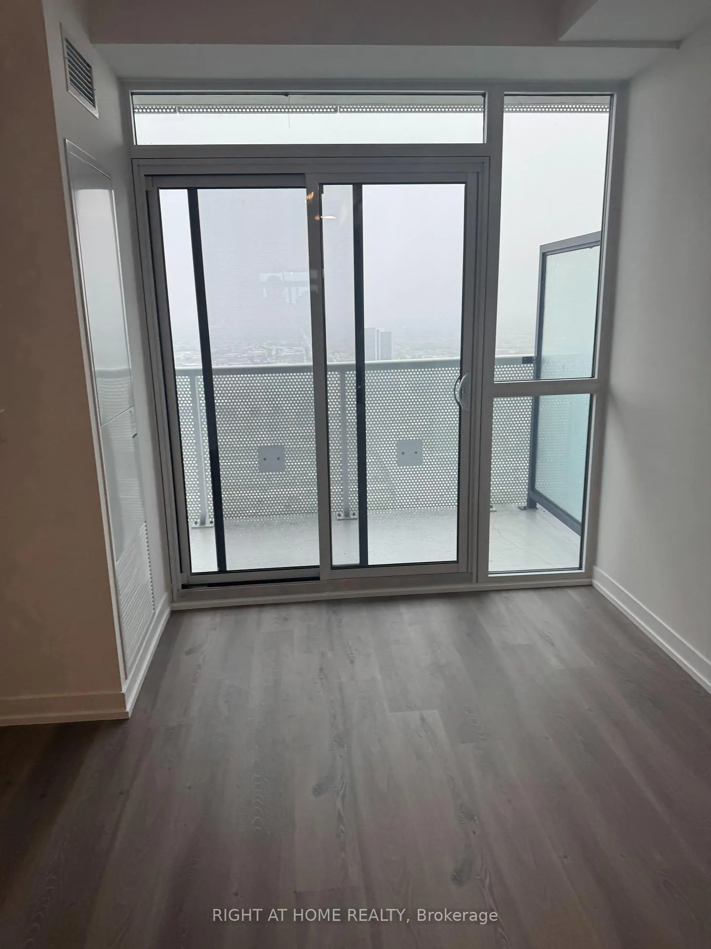 Photo 7 of Unit 4808, 225 commerce Street, Vaughan, Vaughan Corporate Centre — HOMEH
