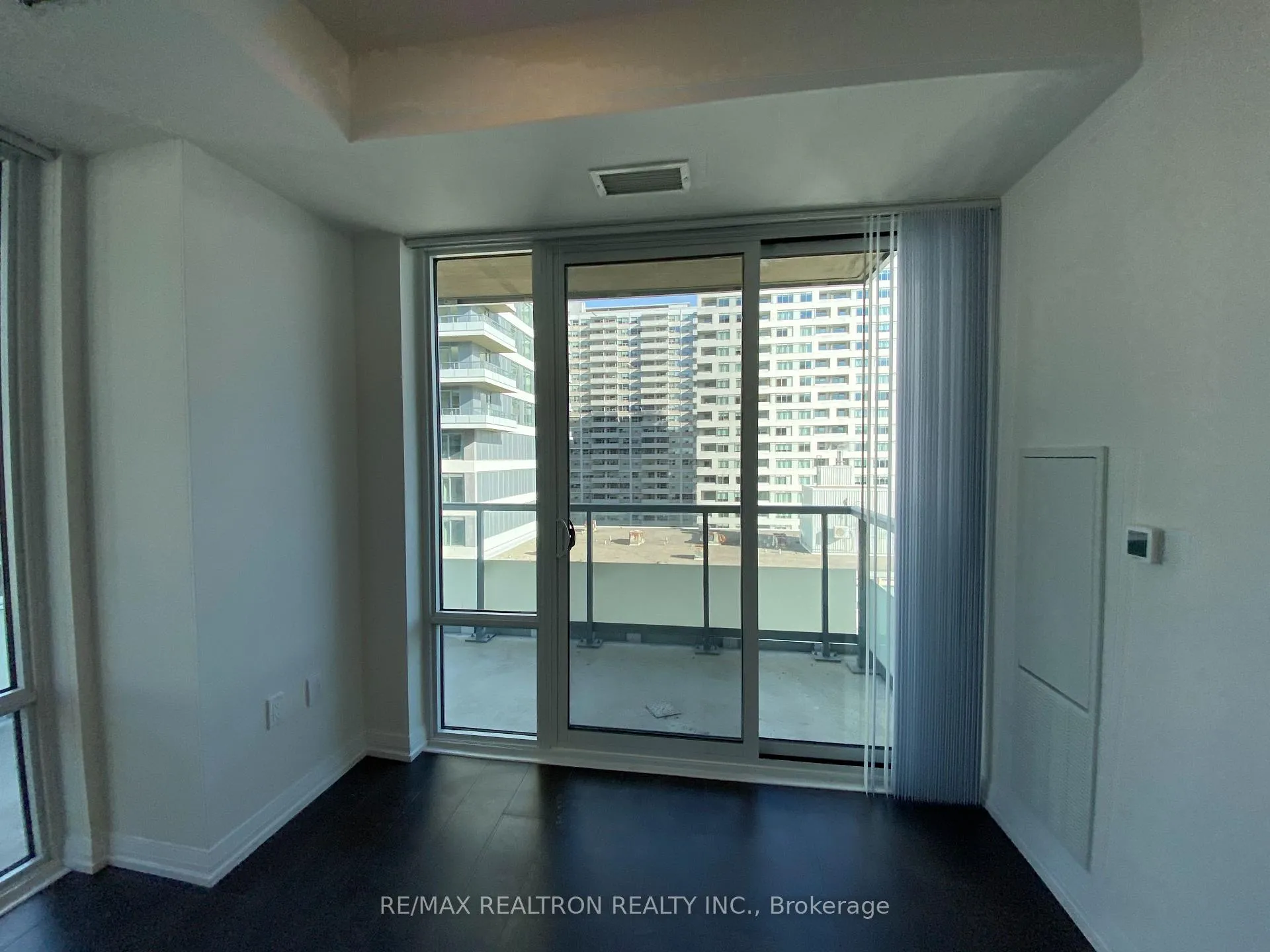 Photo 7 of Unit 1803, 25 Holly Street, Toronto, Mount Pleasant East — HOMEH