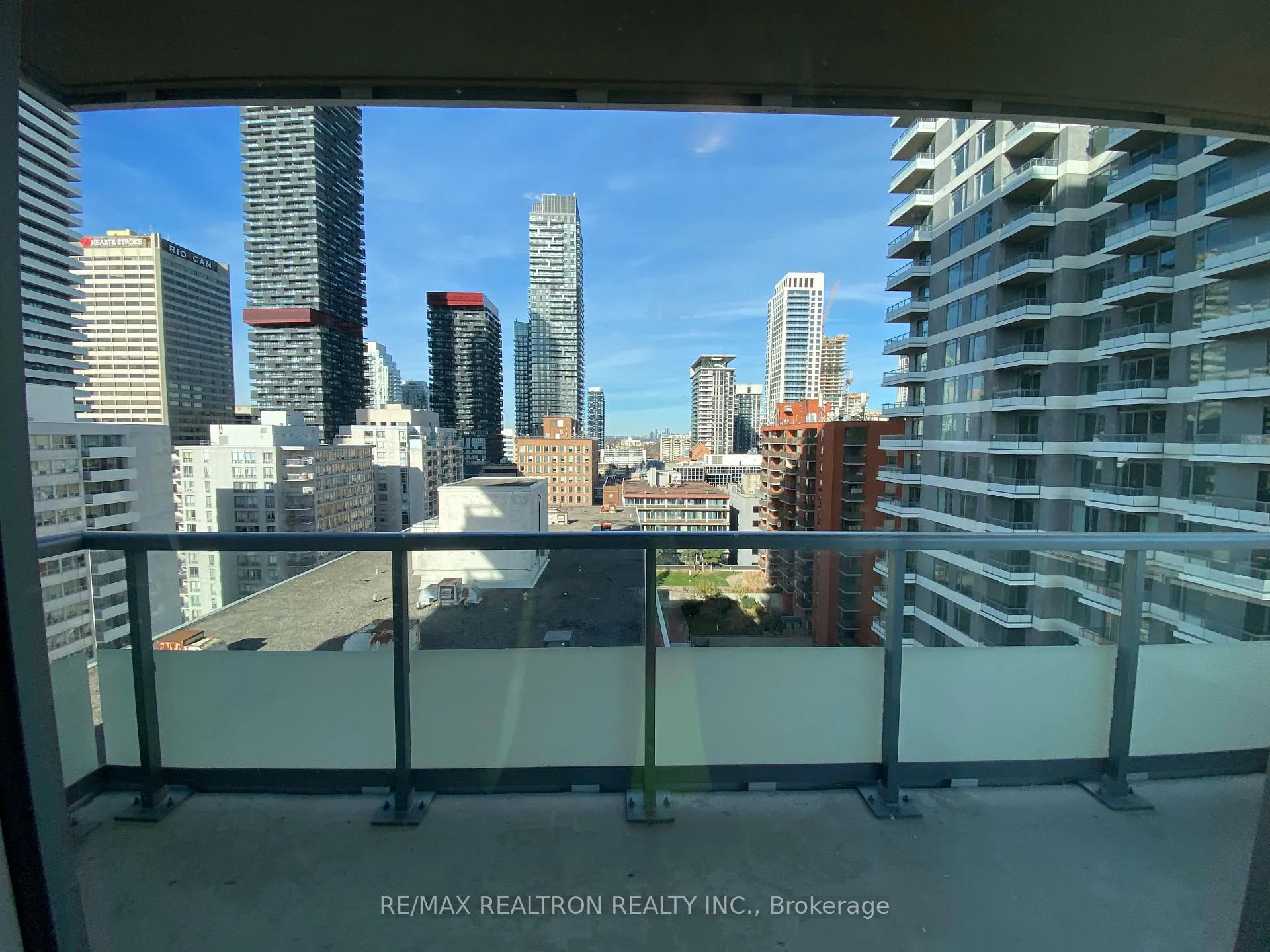Photo 9 of Unit 1803, 25 Holly Street, Toronto, Mount Pleasant East — HOMEH