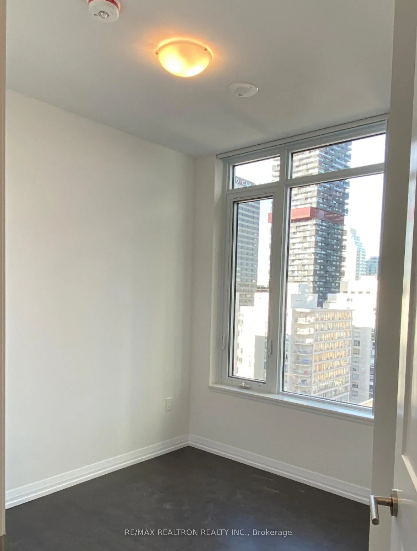Photo 13 of Unit 1803, 25 Holly Street, Toronto, Mount Pleasant East — HOMEH