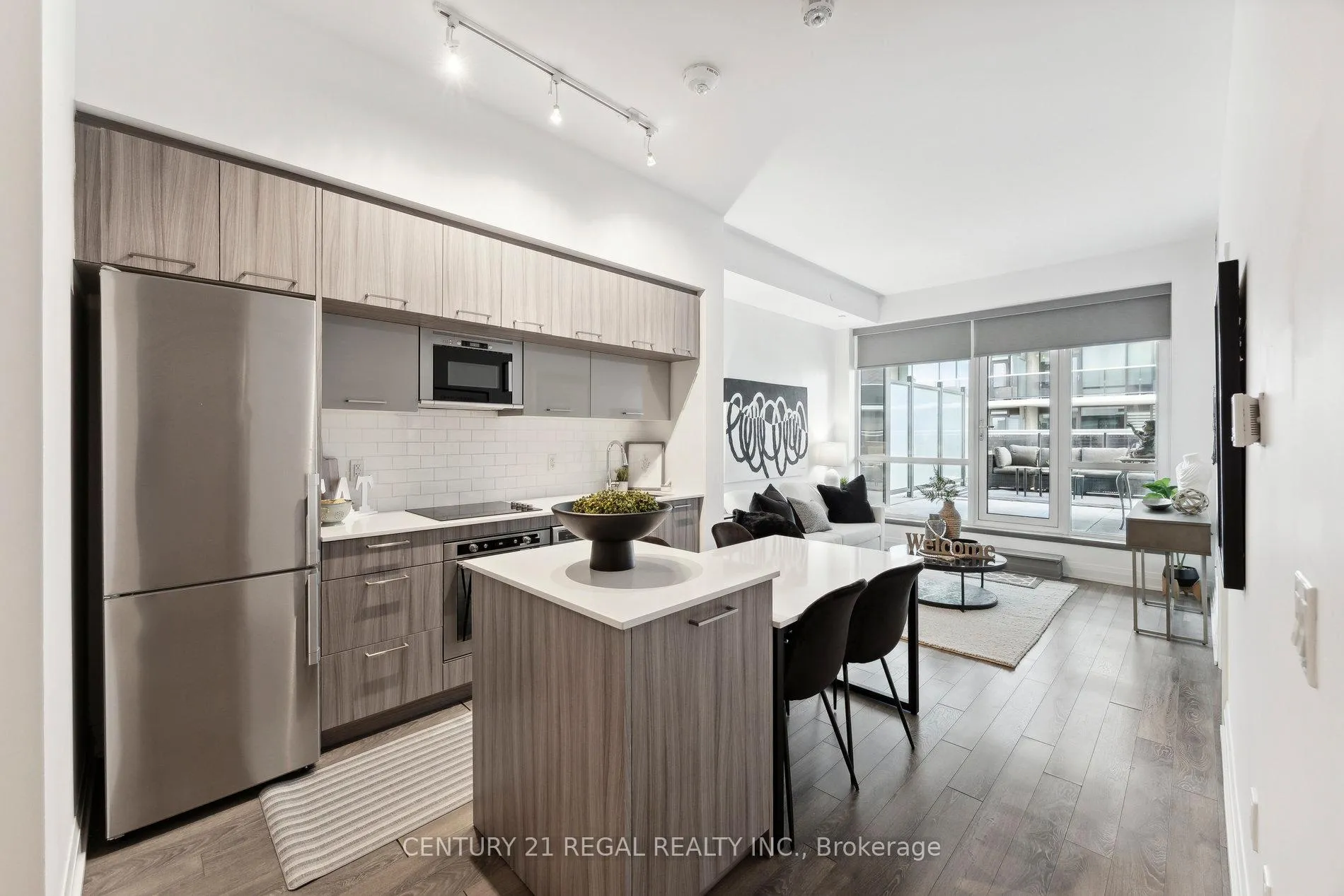 Photo 1 of Unit 404, 4800 Highway 7, Vaughan, West Woodbridge — HOMEH