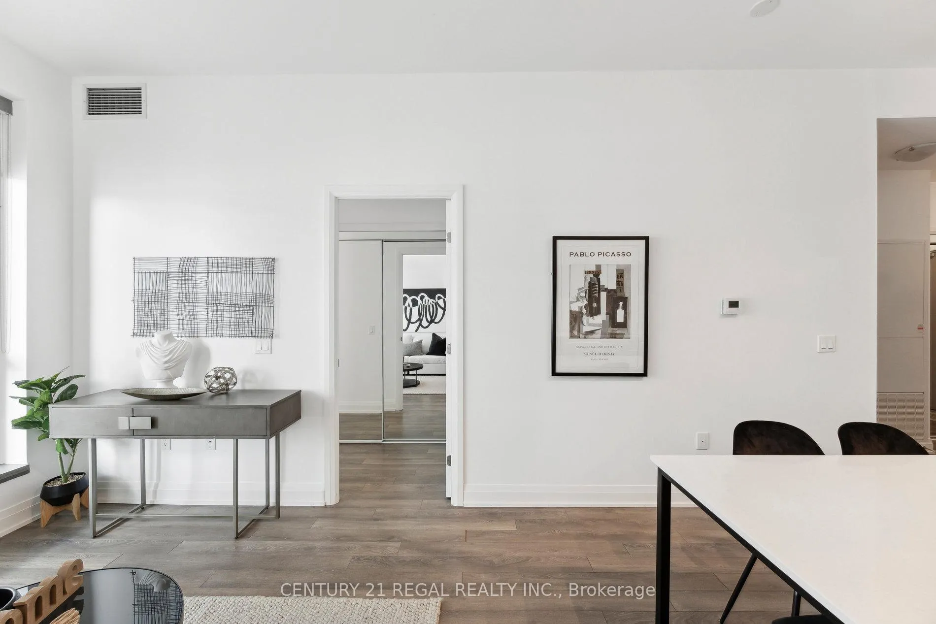 Photo 3 of Unit 404, 4800 Highway 7, Vaughan, West Woodbridge — HOMEH