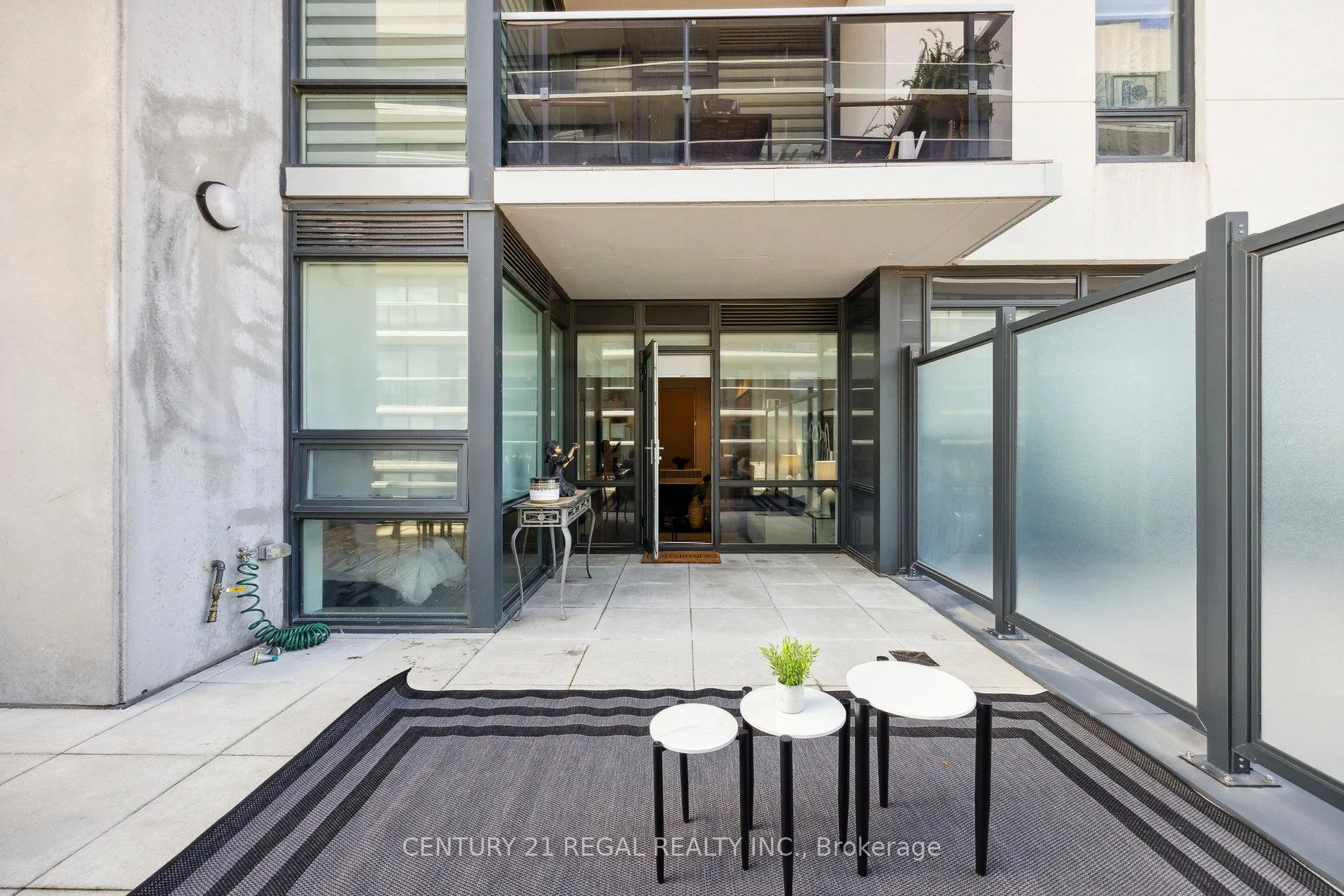 Photo 9 of Unit 404, 4800 Highway 7, Vaughan, West Woodbridge — HOMEH
