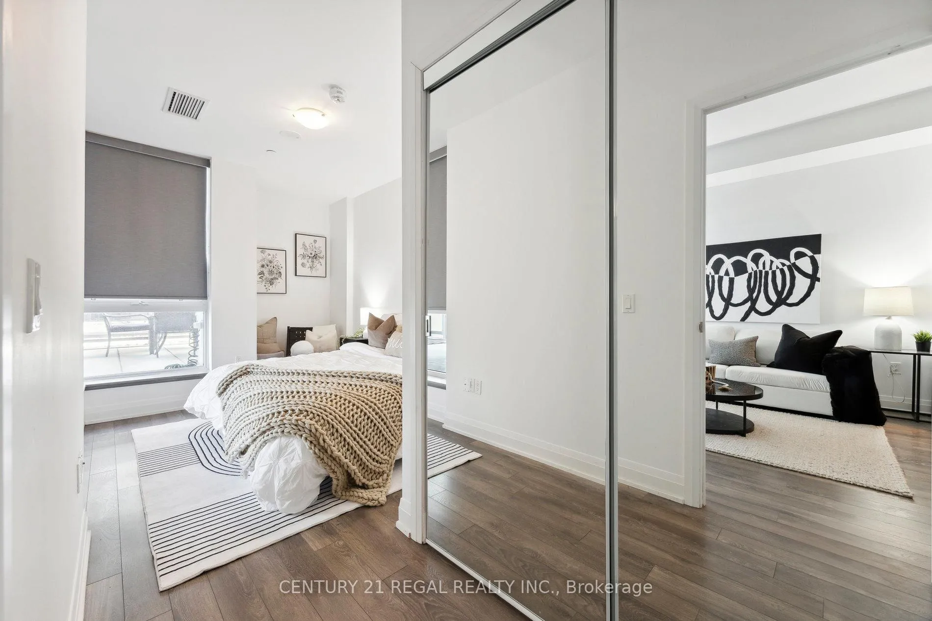 Photo 12 of Unit 404, 4800 Highway 7, Vaughan, West Woodbridge — HOMEH