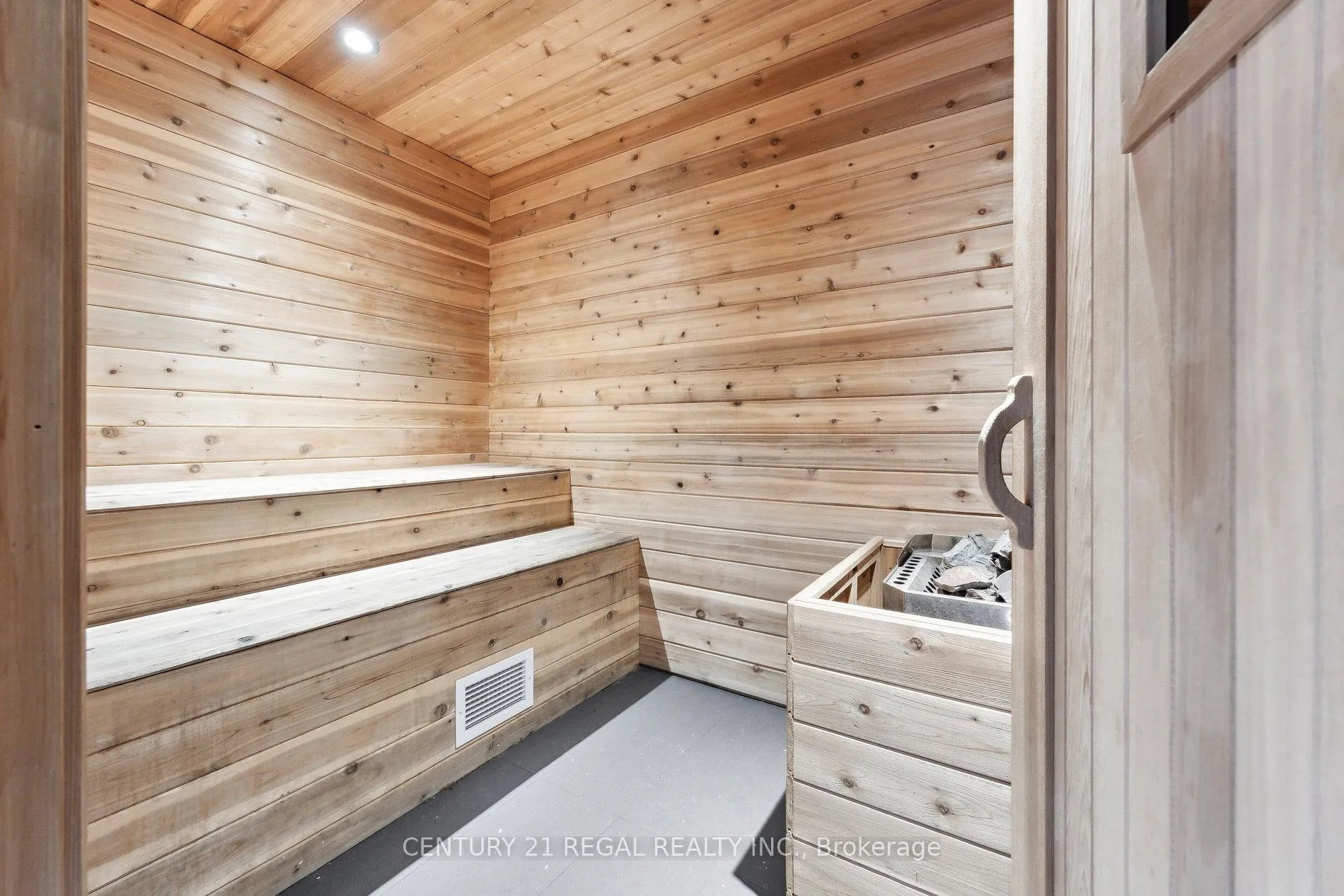 Photo 29 of Unit 404, 4800 Highway 7, Vaughan, West Woodbridge — HOMEH