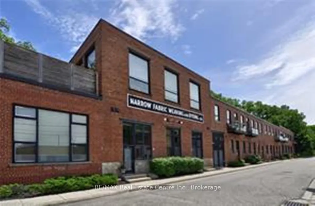 Front of Unit 212, 85 Spruce Street