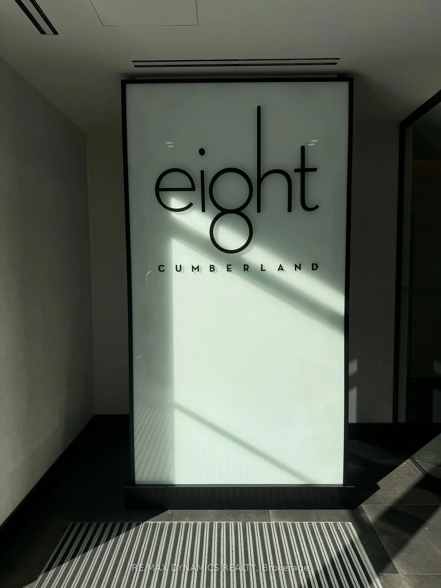 Photo 2 of Unit 4808, 8 Cumberland Street, Toronto, The Annex — HOMEH