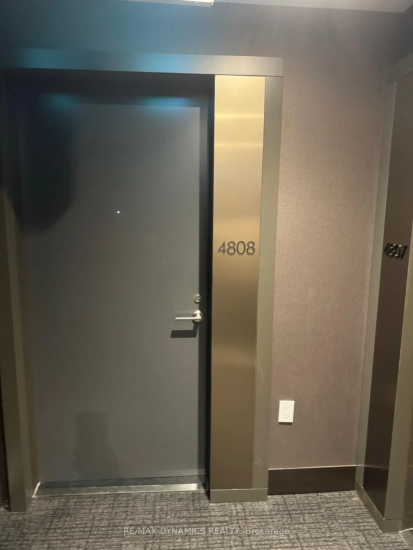 Photo 5 of Unit 4808, 8 Cumberland Street, Toronto, The Annex — HOMEH