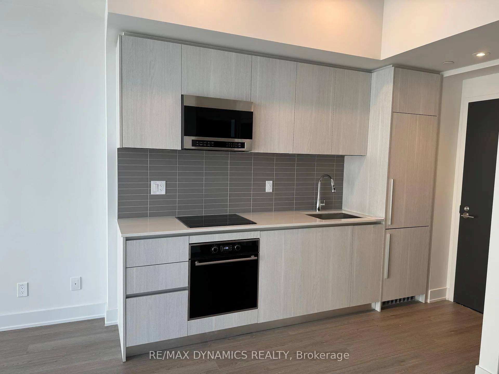 Photo 6 of Unit 4808, 8 Cumberland Street, Toronto, The Annex — HOMEH