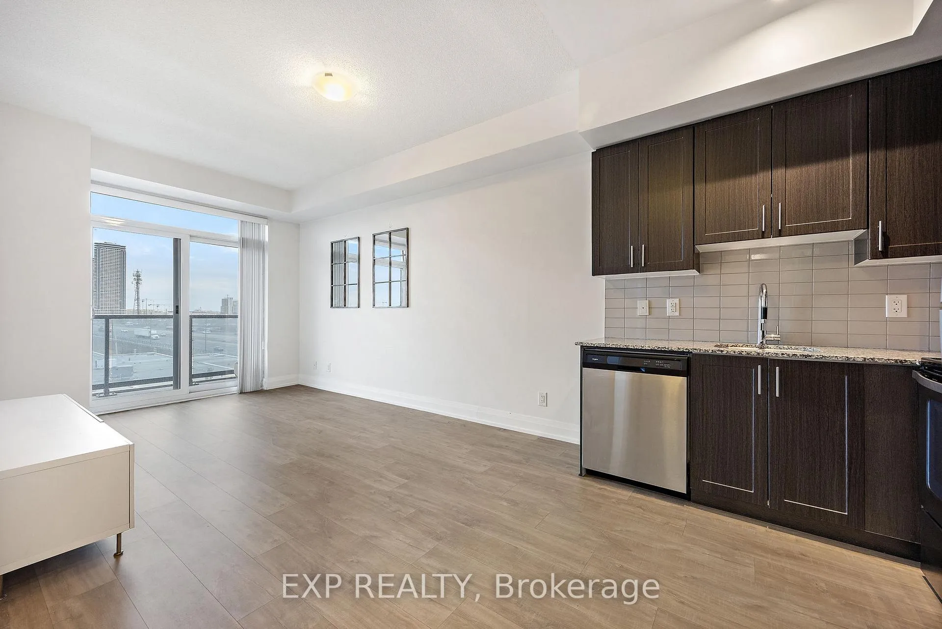 Photo 4 of Unit 512, 3600 Highway 7, Vaughan, Vaughan Corporate Centre — HOMEH