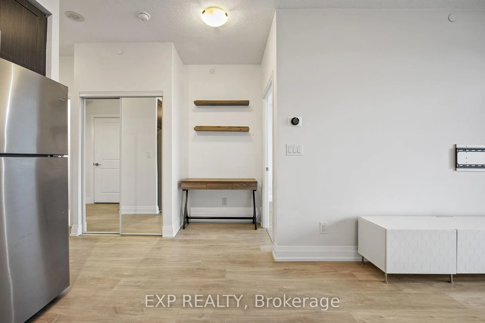 Photo 12 of Unit 512, 3600 Highway 7, Vaughan, Vaughan Corporate Centre — HOMEH