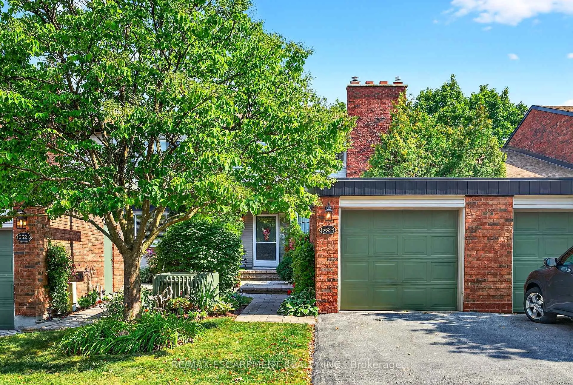 Front of Unit 4, 1552 Kerns Road