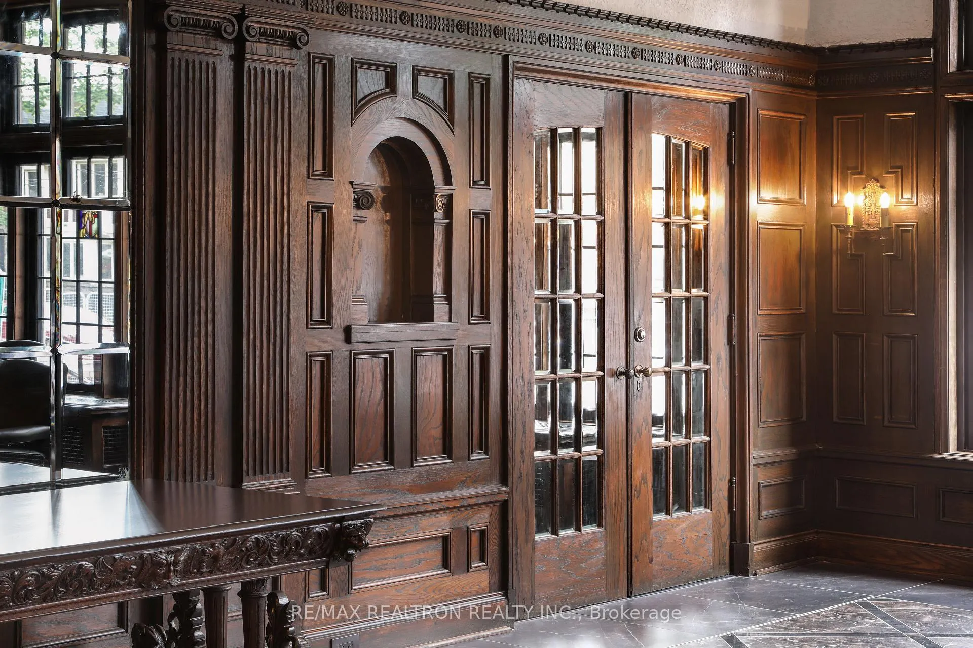 Photo 4 of Unit 112, 2 Clarendon Avenue, Toronto, Casa Loma — HOMEH