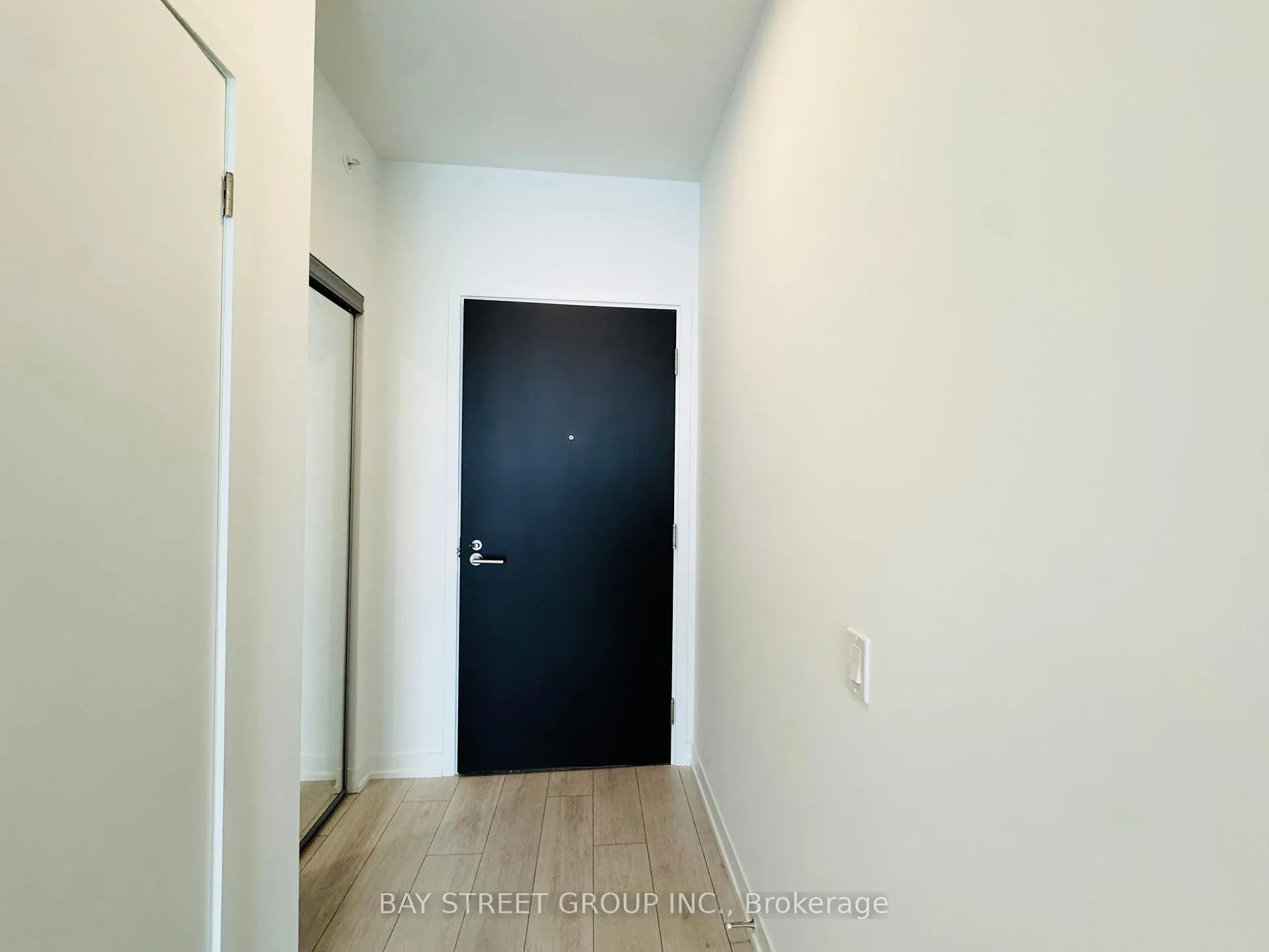 Photo 2 of Unit 3008, 39 Mary Street, Barrie, City Centre — HOMEH