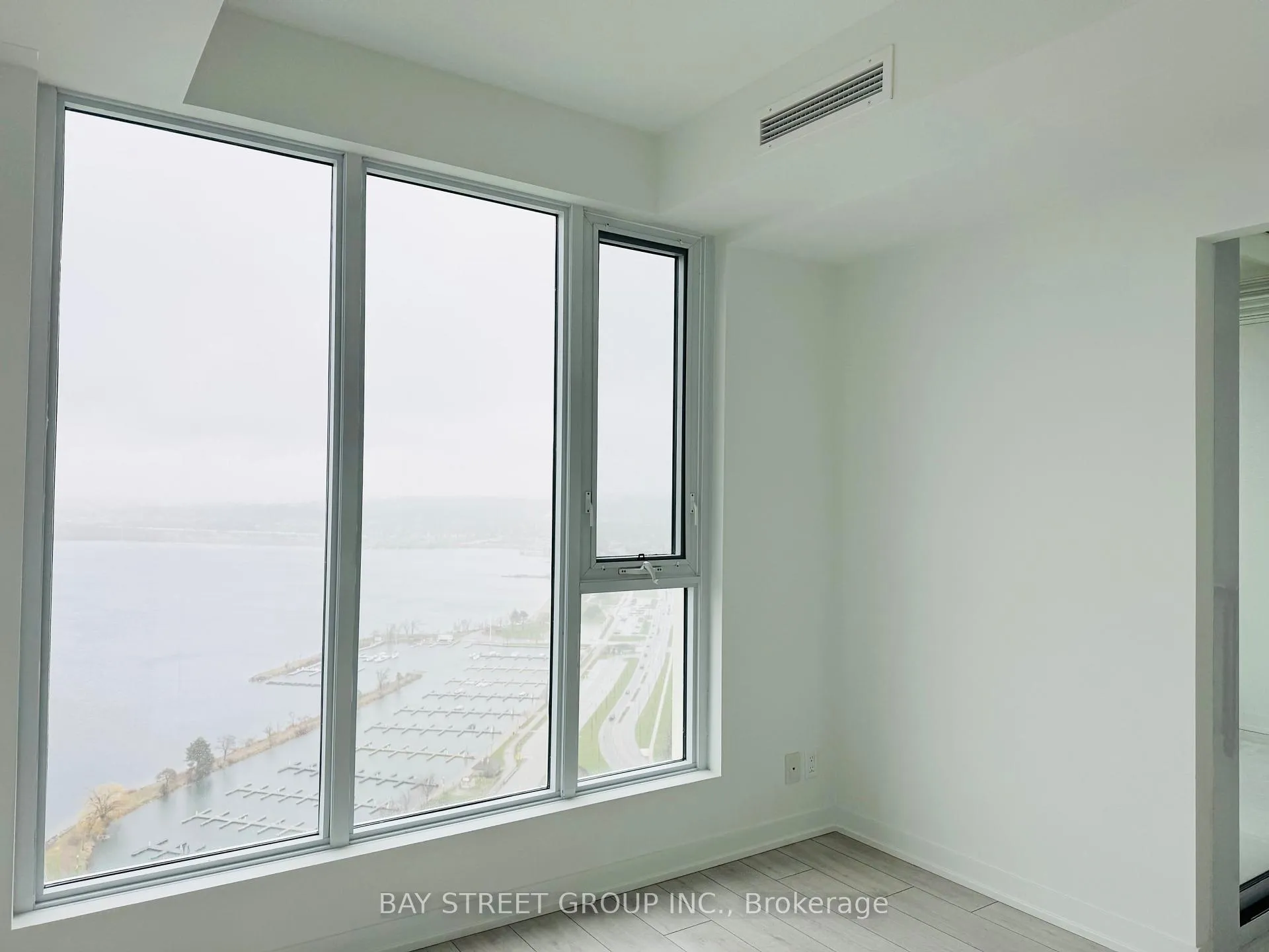 Photo 16 of Unit 3008, 39 Mary Street, Barrie, City Centre — HOMEH