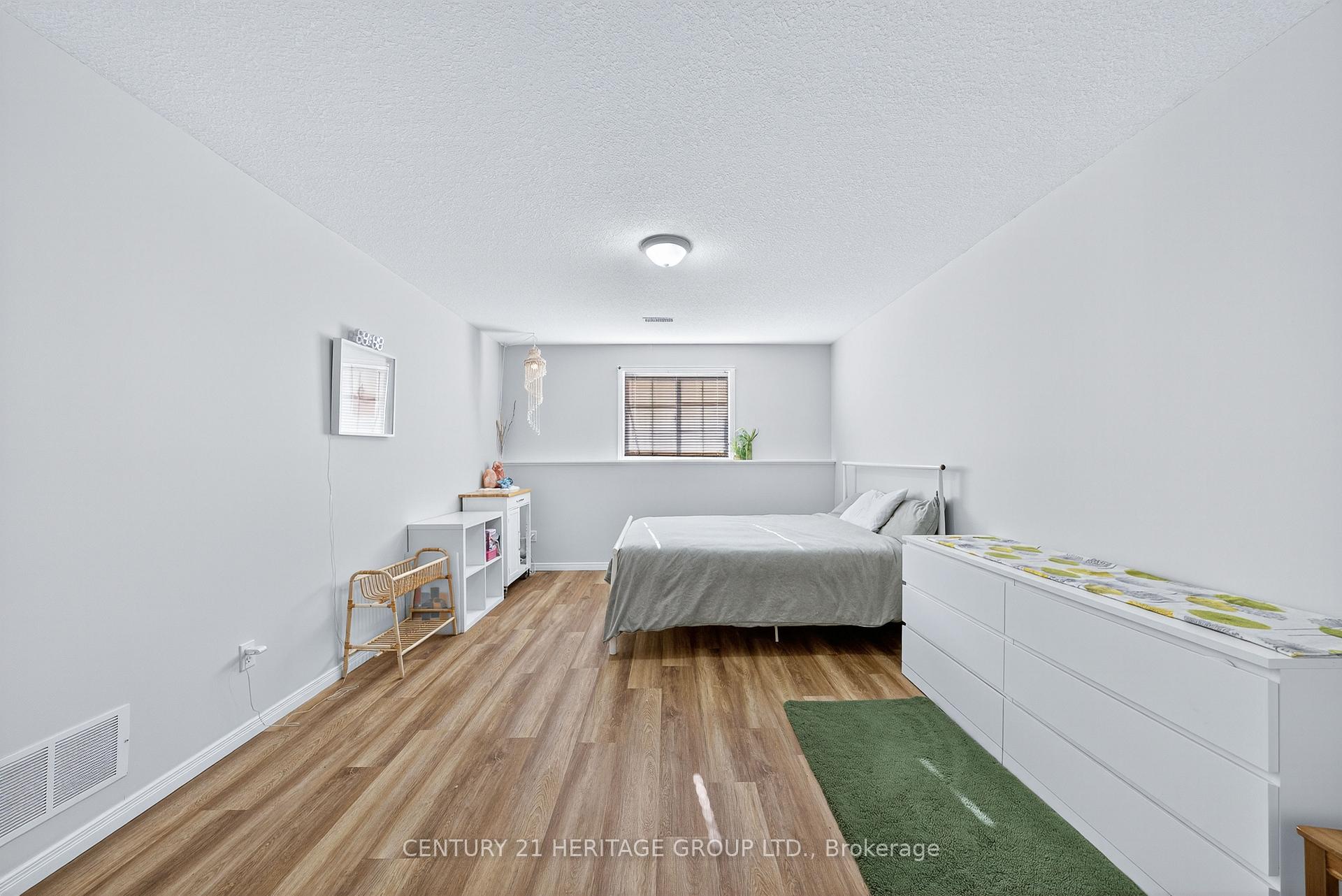 Photo 24 of 250 Kathleen Crescent, Clearview, Stayner — HOMEH