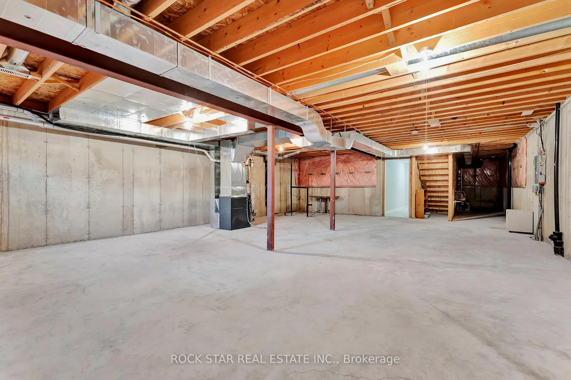 Photo 21 of Unit 28, 212 Stonehenge Drive, Hamilton, Ancaster — HOMEH