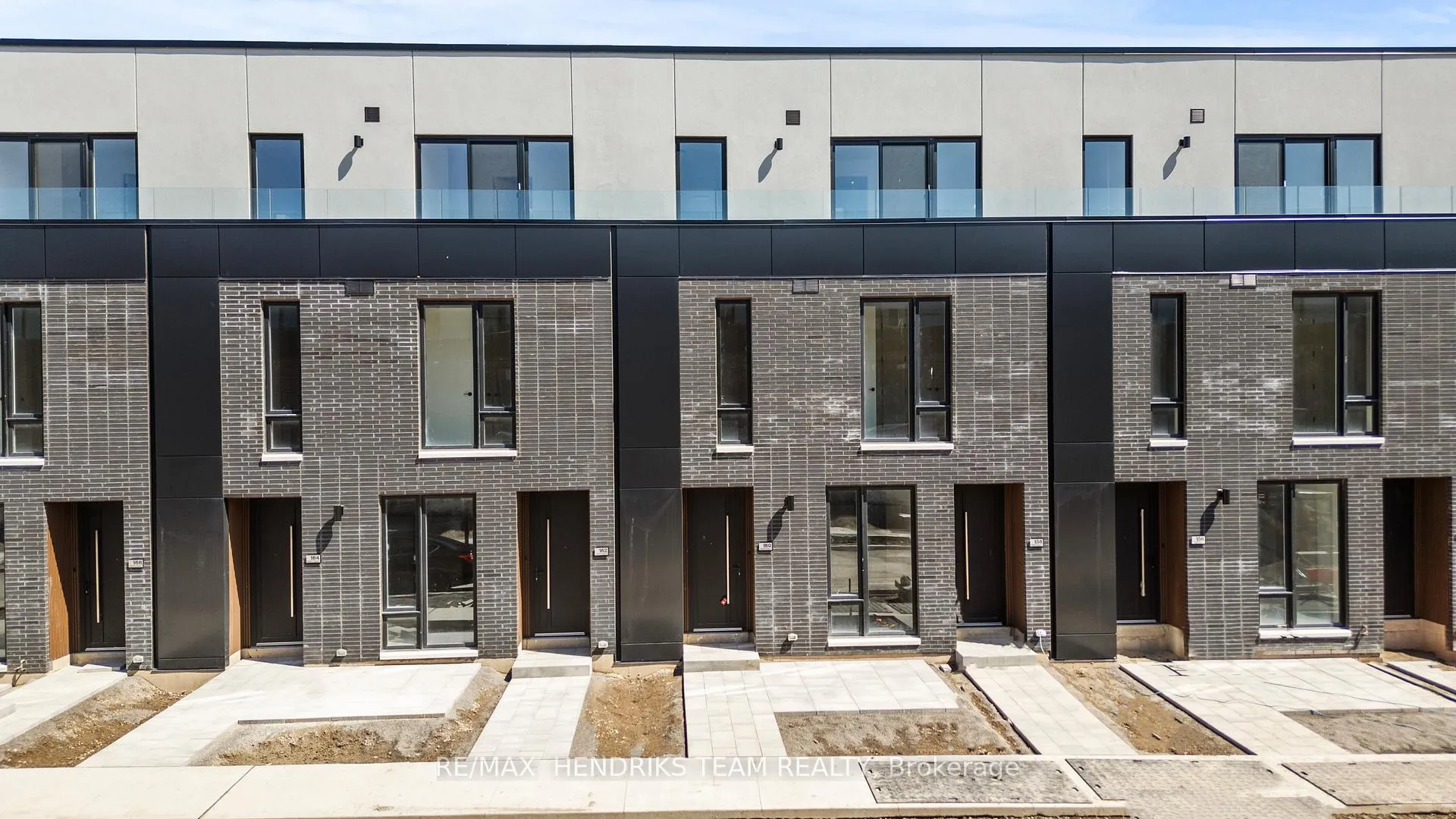 Photo 1 of 160 Everett Common, St. Catharines, Oakdale — HOMEH