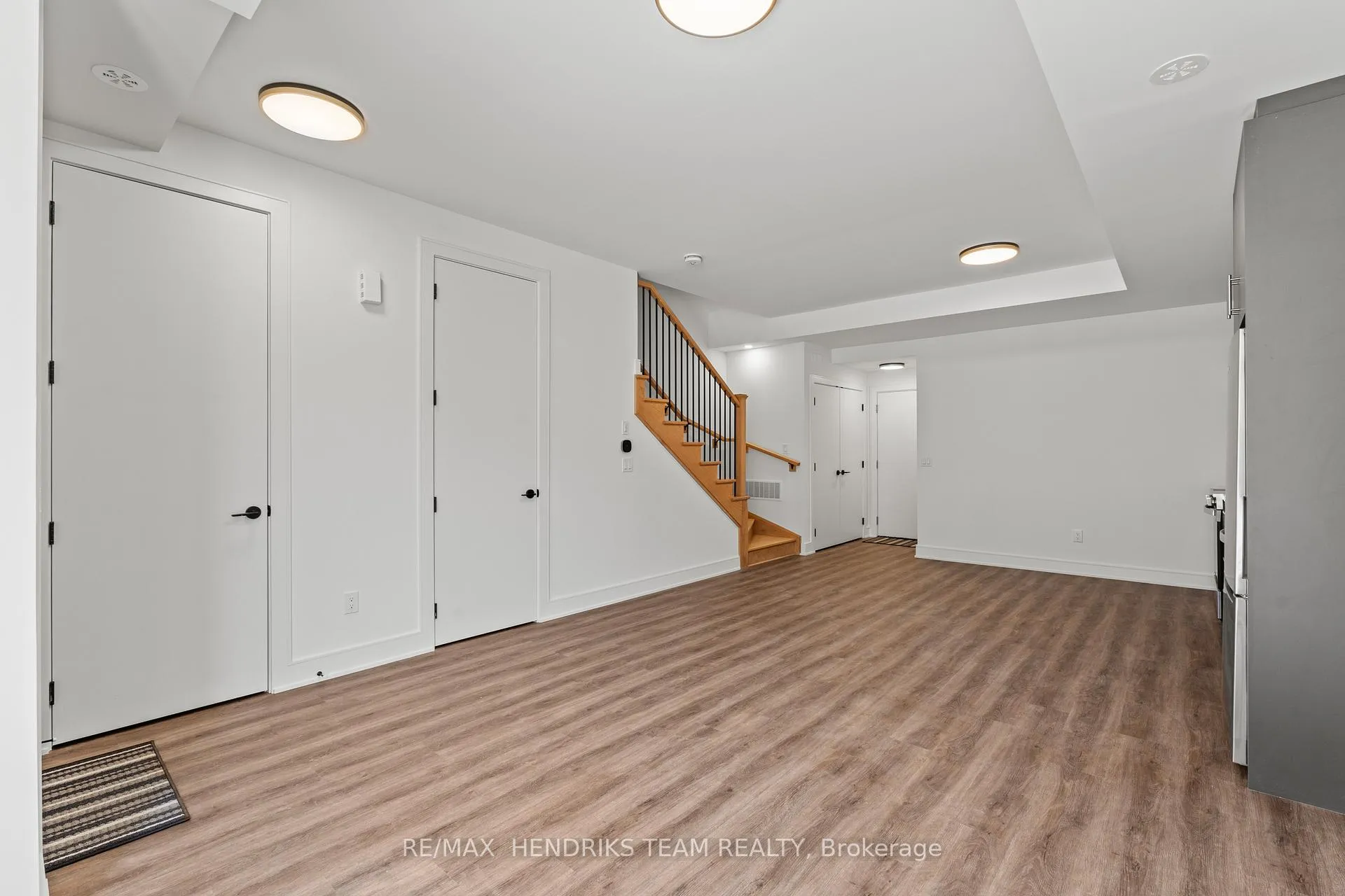 Photo 7 of 160 Everett Common, St. Catharines, Oakdale — HOMEH