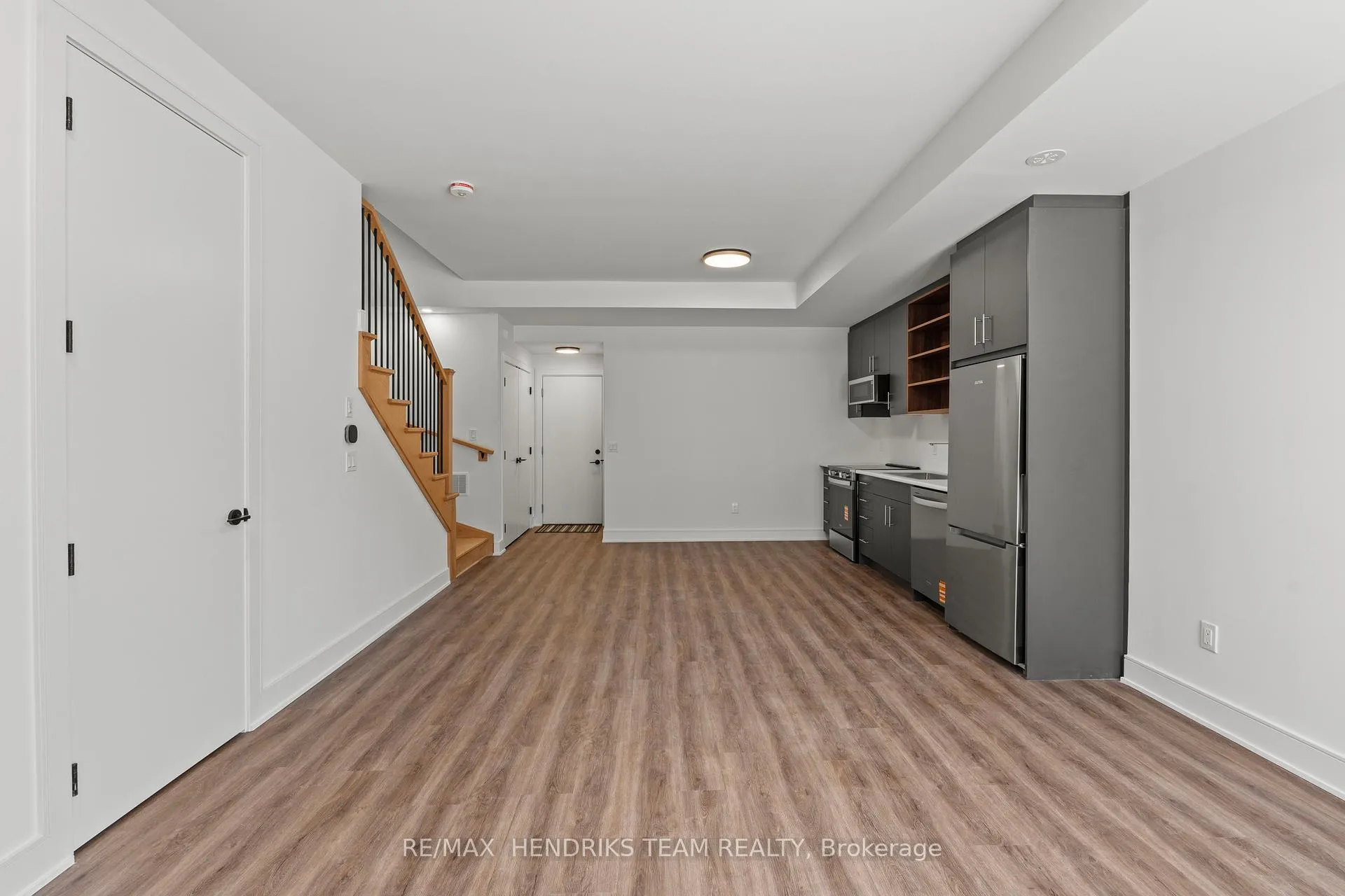 Photo 8 of 160 Everett Common, St. Catharines, Oakdale — HOMEH