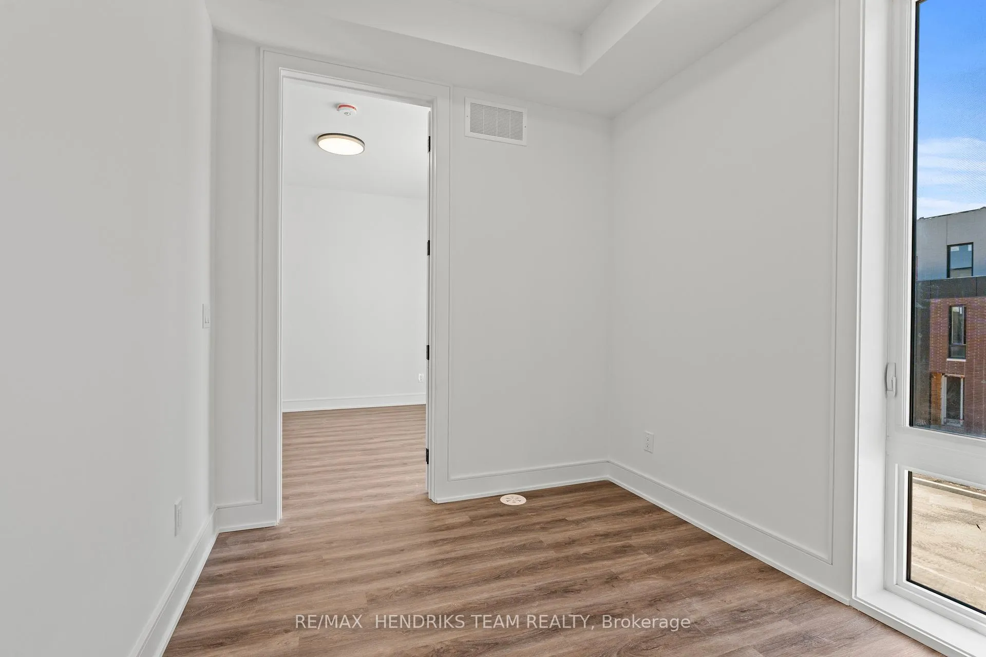 Photo 18 of 160 Everett Common, St. Catharines, Oakdale — HOMEH