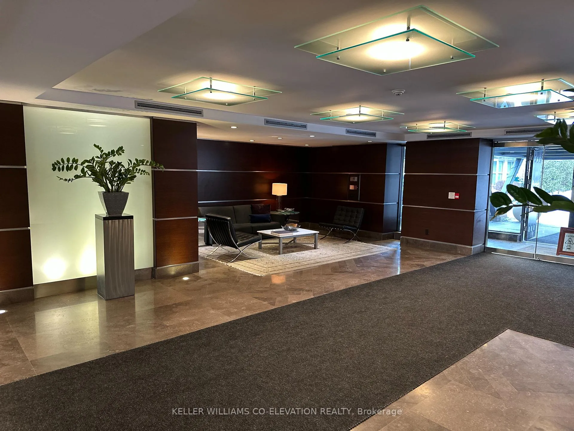 Photo 5 of Unit 206, 1 Benvenuto Place, Toronto, Casa Loma — HOMEH