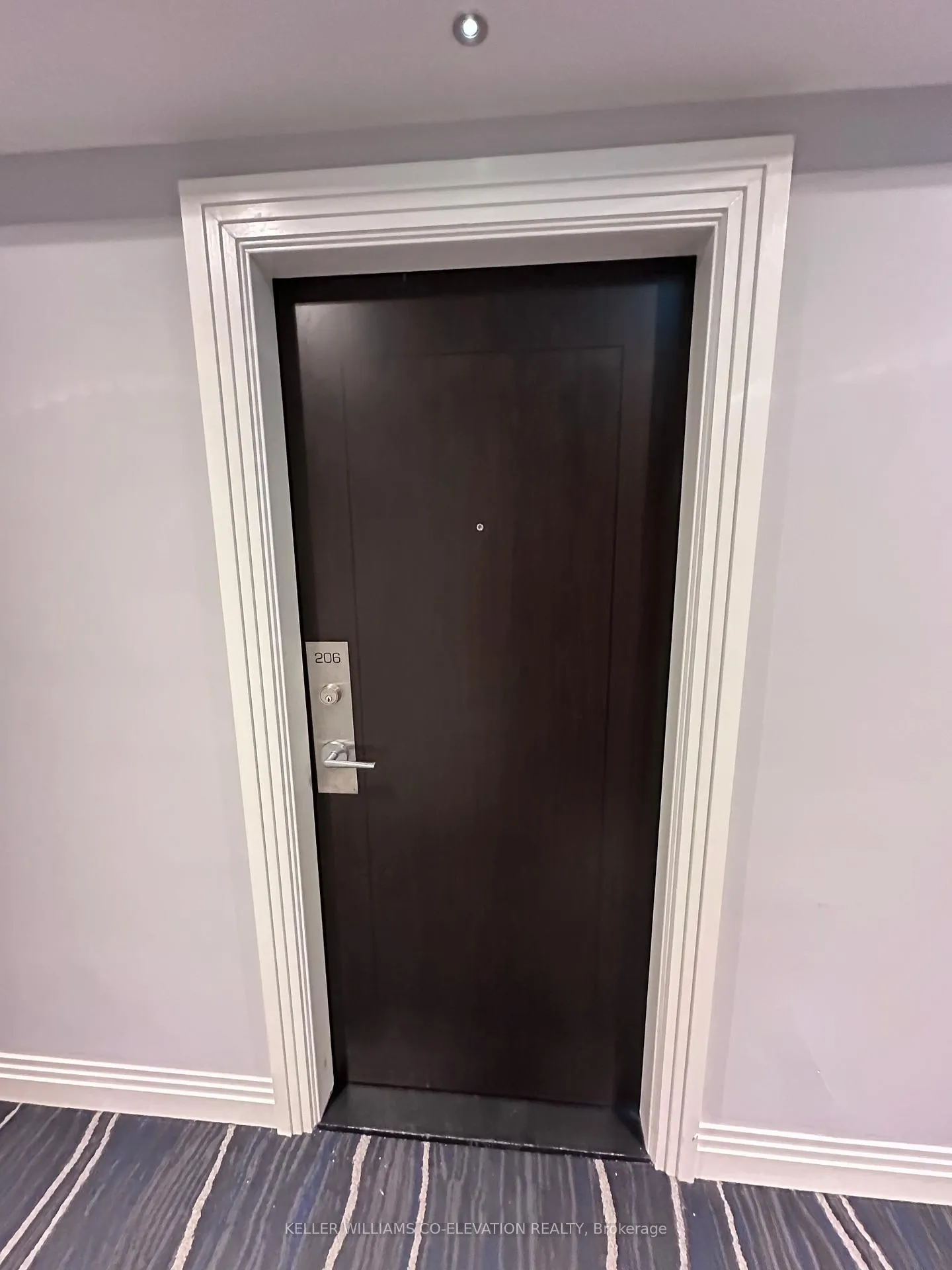 Photo 6 of Unit 206, 1 Benvenuto Place, Toronto, Casa Loma — HOMEH