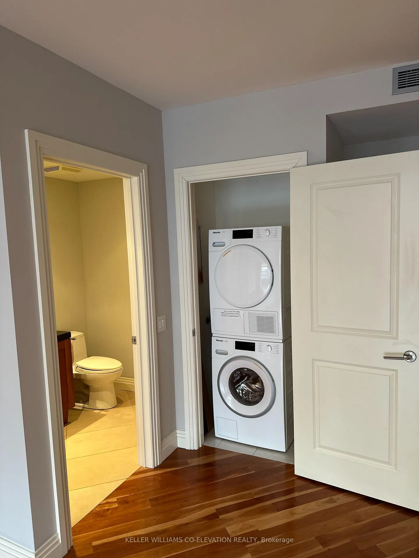Photo 14 of Unit 206, 1 Benvenuto Place, Toronto, Casa Loma — HOMEH