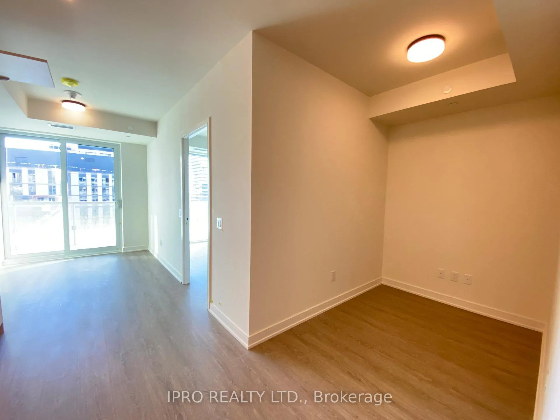Photo 5 of Unit 1009, 425 Front Street E, Toronto, Waterfront Communities — HOMEH