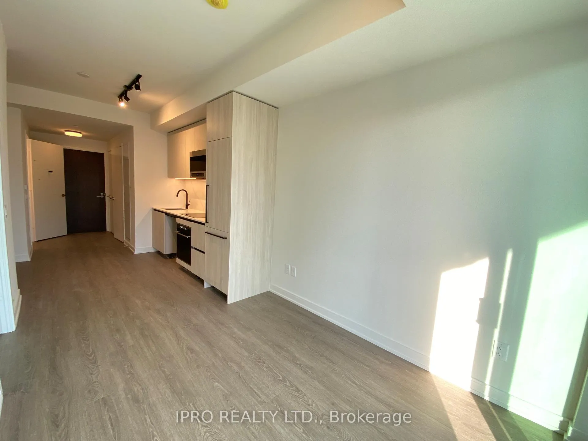 Photo 7 of Unit 1009, 425 Front Street E, Toronto, Waterfront Communities — HOMEH