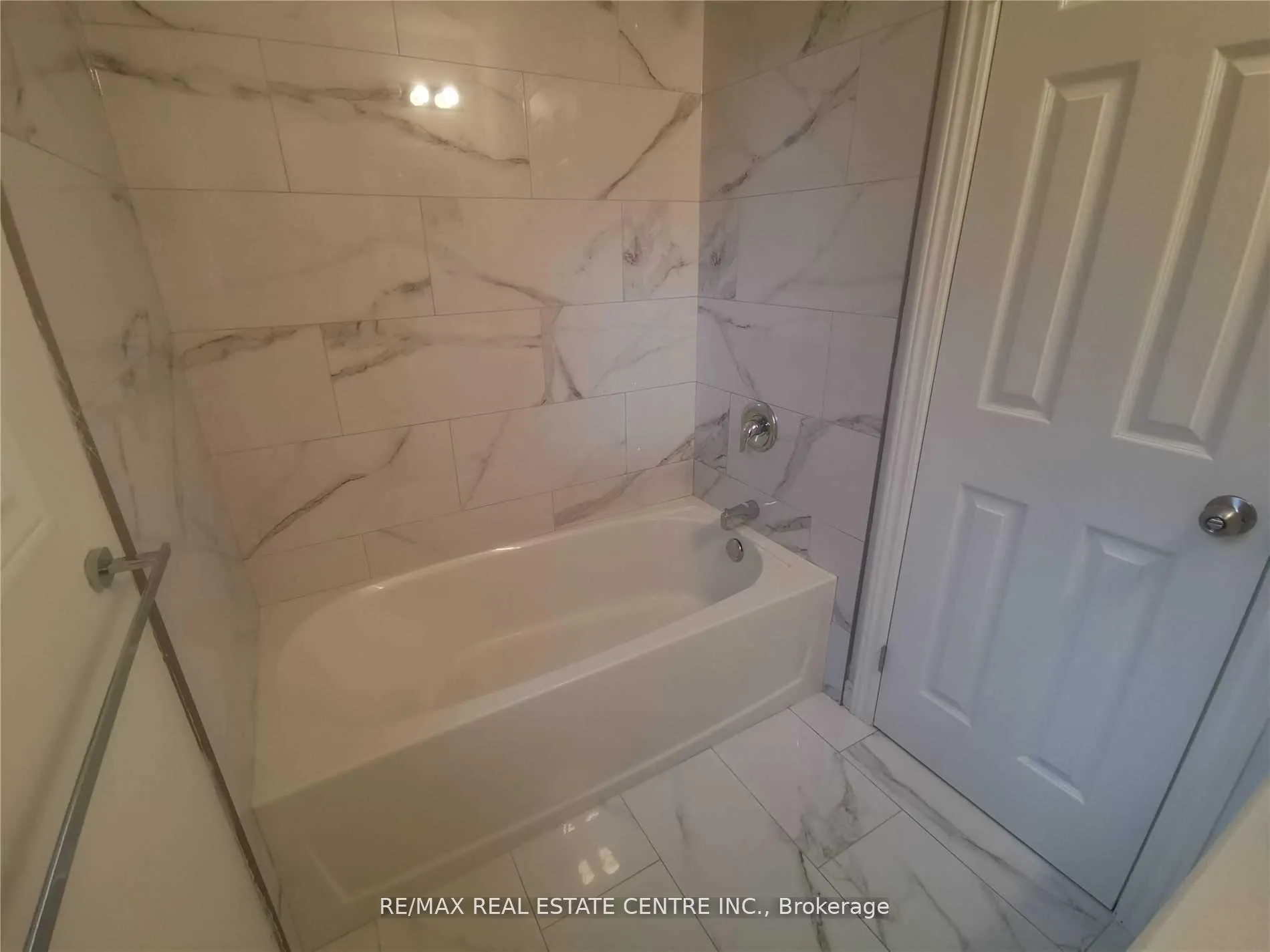 Photo 10 of Unit 3B, 164 Heiman Street, Kitchener, Southdale — HOMEH