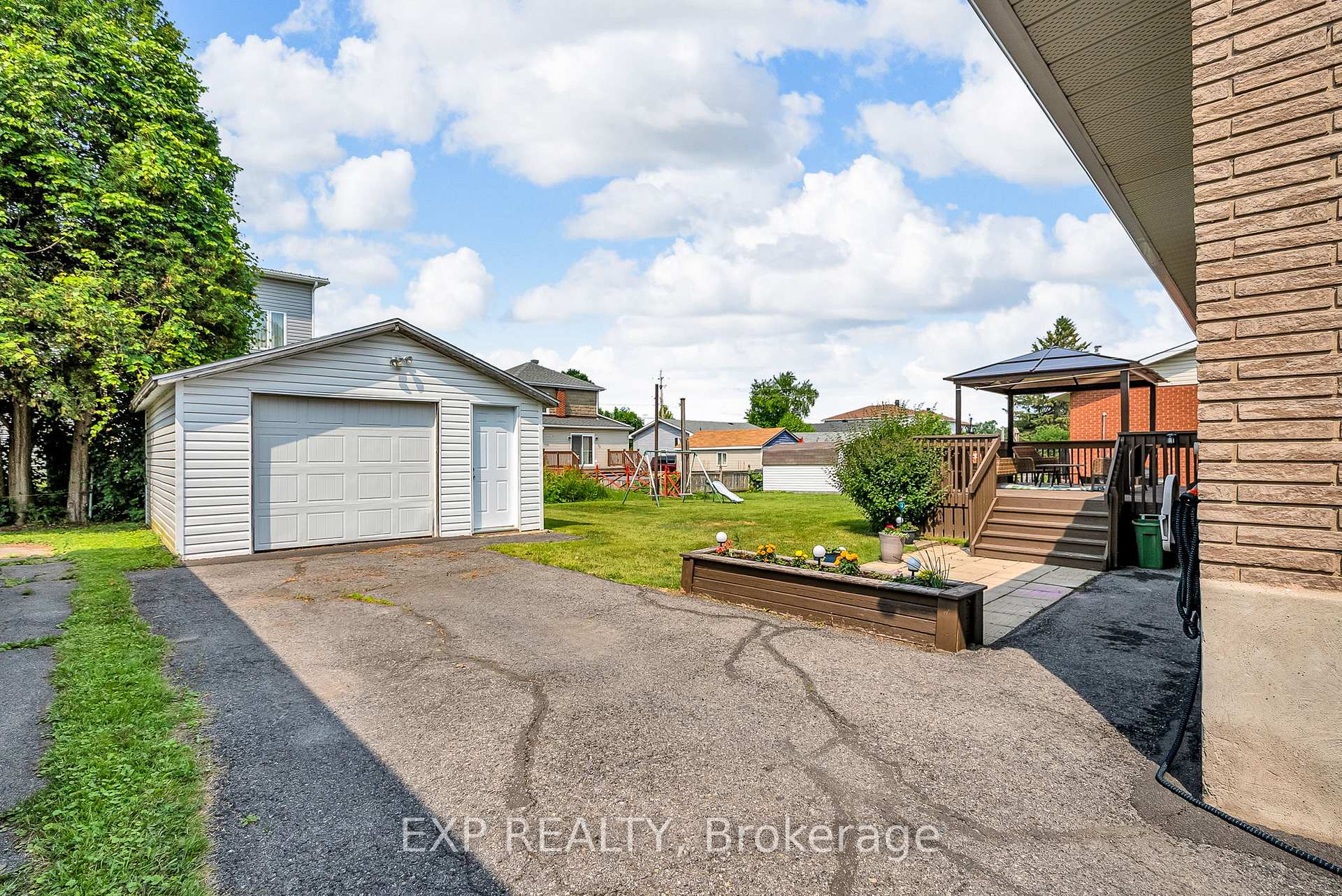 Photo 32 of 1002 Miron Avenue, Cornwall — HOMEH