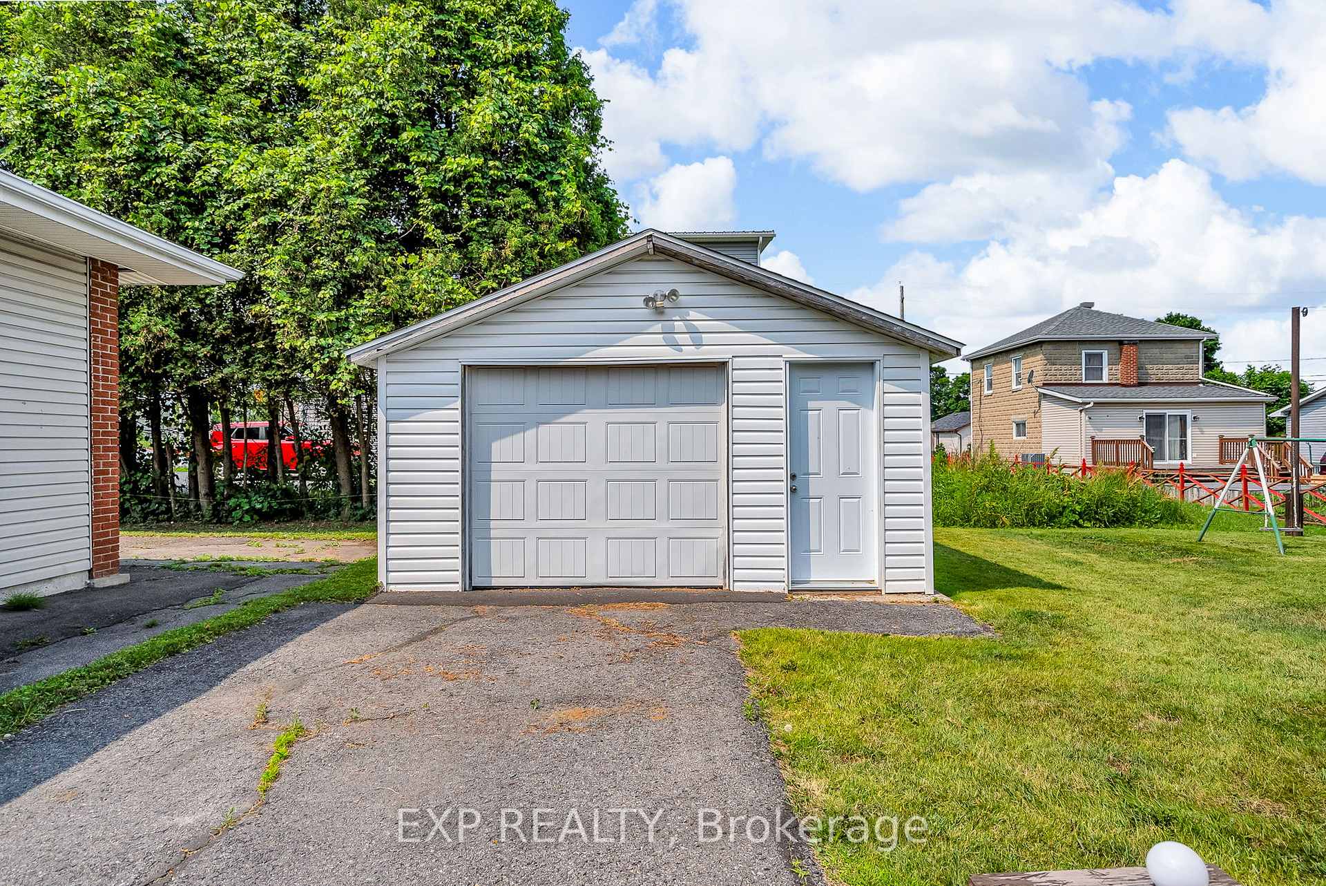 Photo 33 of 1002 Miron Avenue, Cornwall — HOMEH