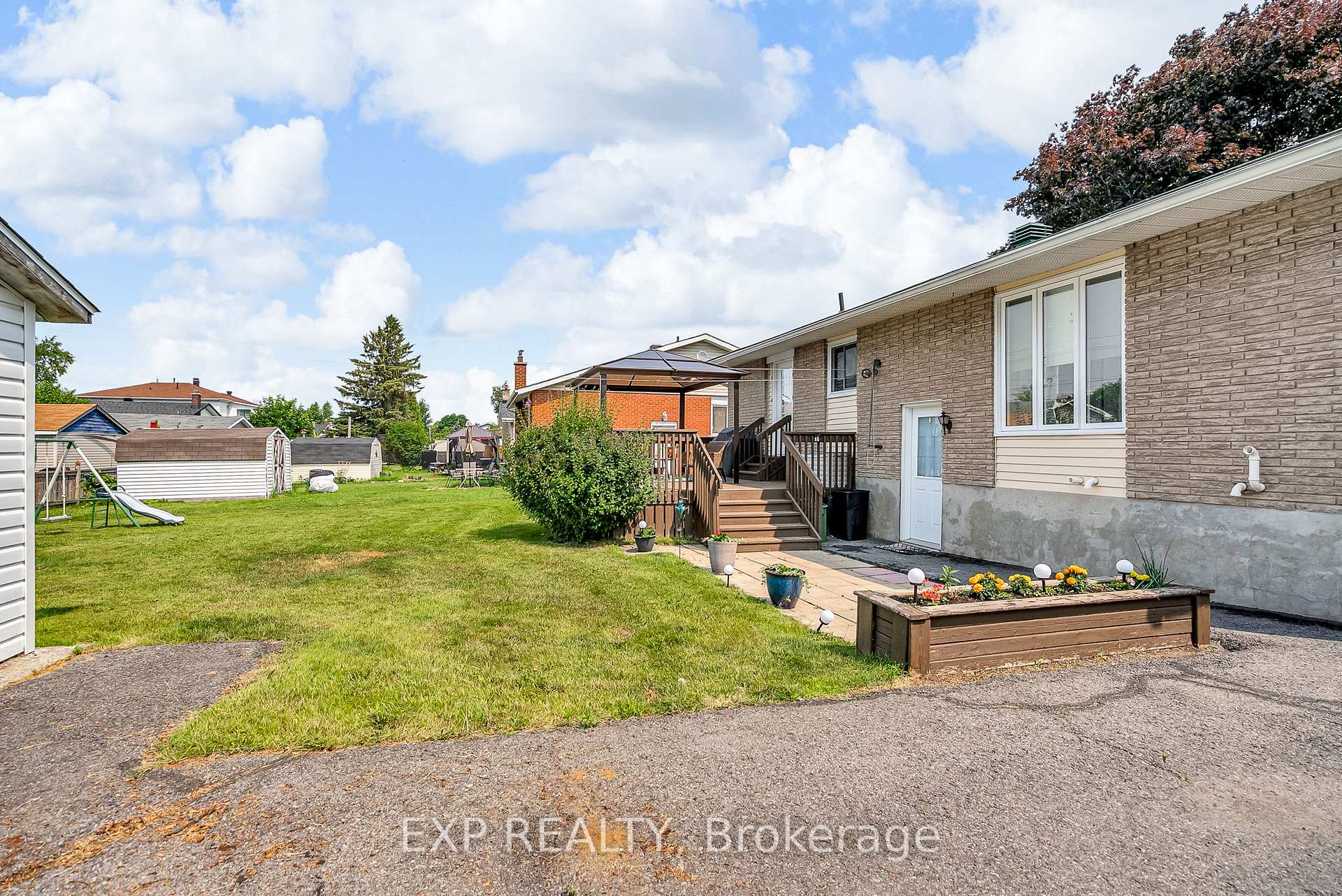 Photo 34 of 1002 Miron Avenue, Cornwall — HOMEH