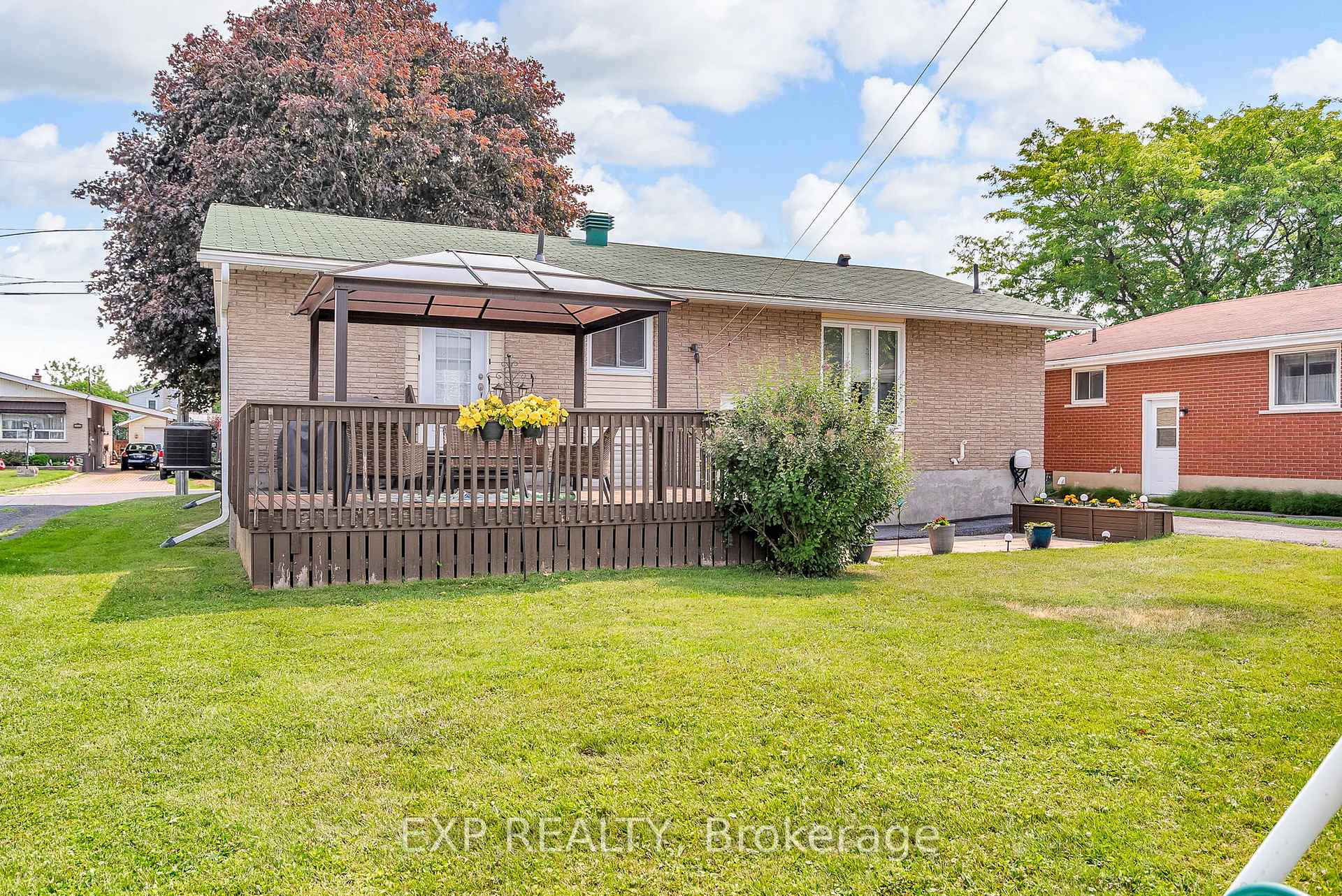 Photo 36 of 1002 Miron Avenue, Cornwall — HOMEH