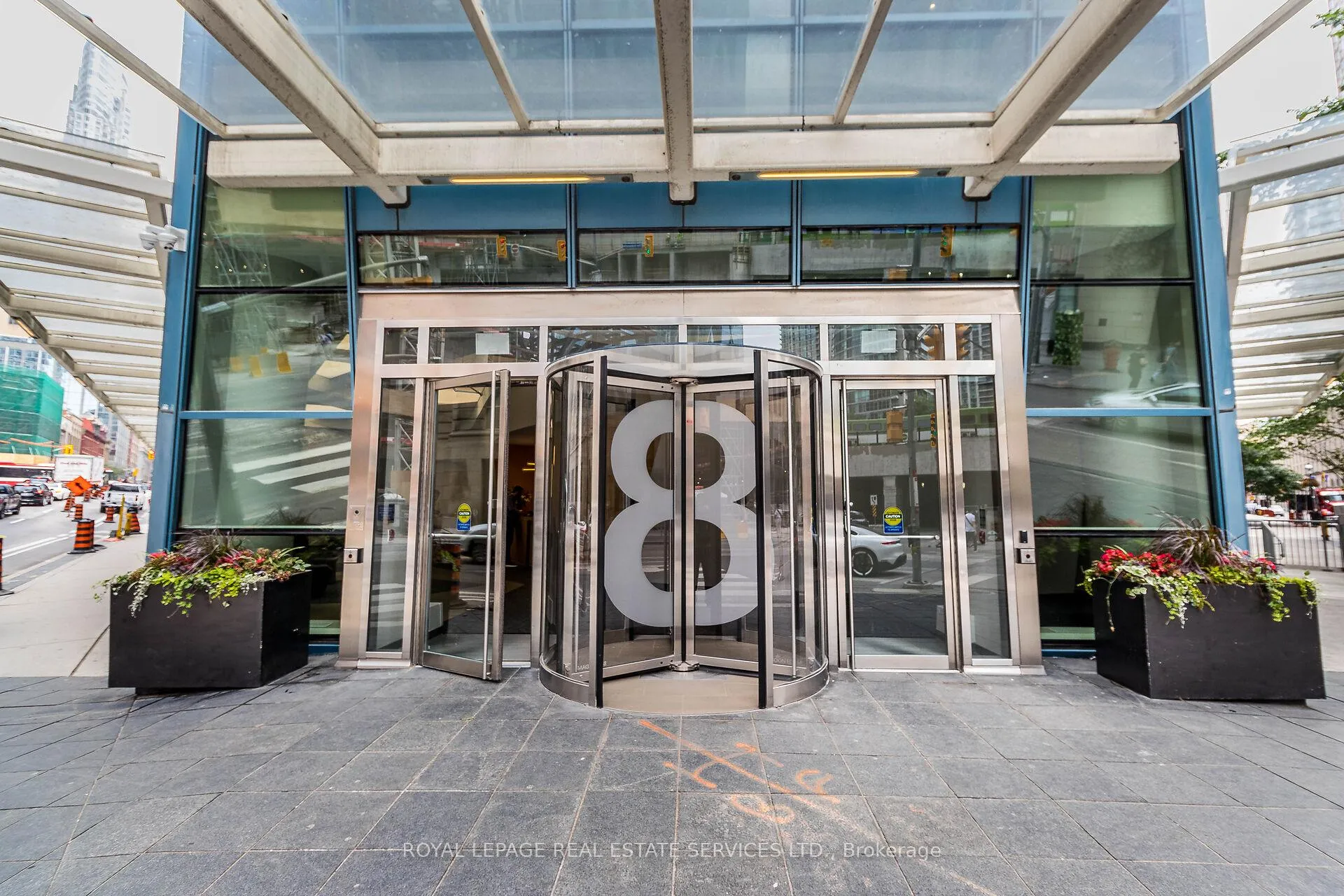 Photo 1 of Unit 1302, 8 The esplanade, Toronto, Waterfront Communities — HOMEH