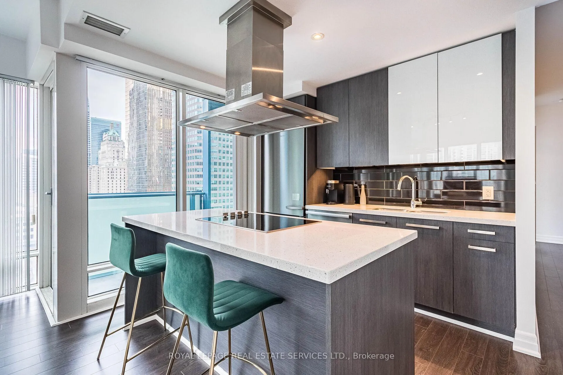 Photo 13 of Unit 1302, 8 The esplanade, Toronto, Waterfront Communities — HOMEH