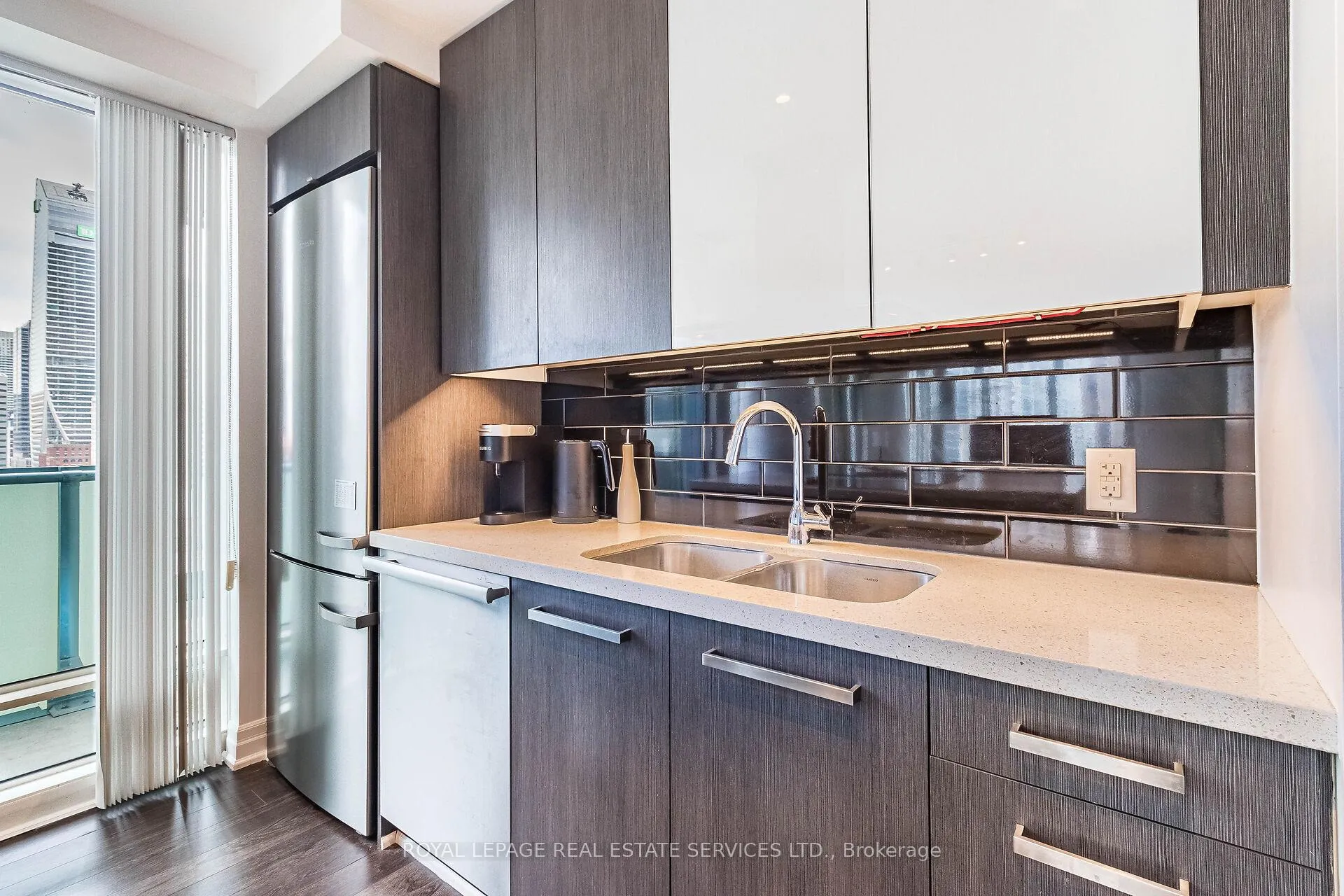 Photo 15 of Unit 1302, 8 The esplanade, Toronto, Waterfront Communities — HOMEH