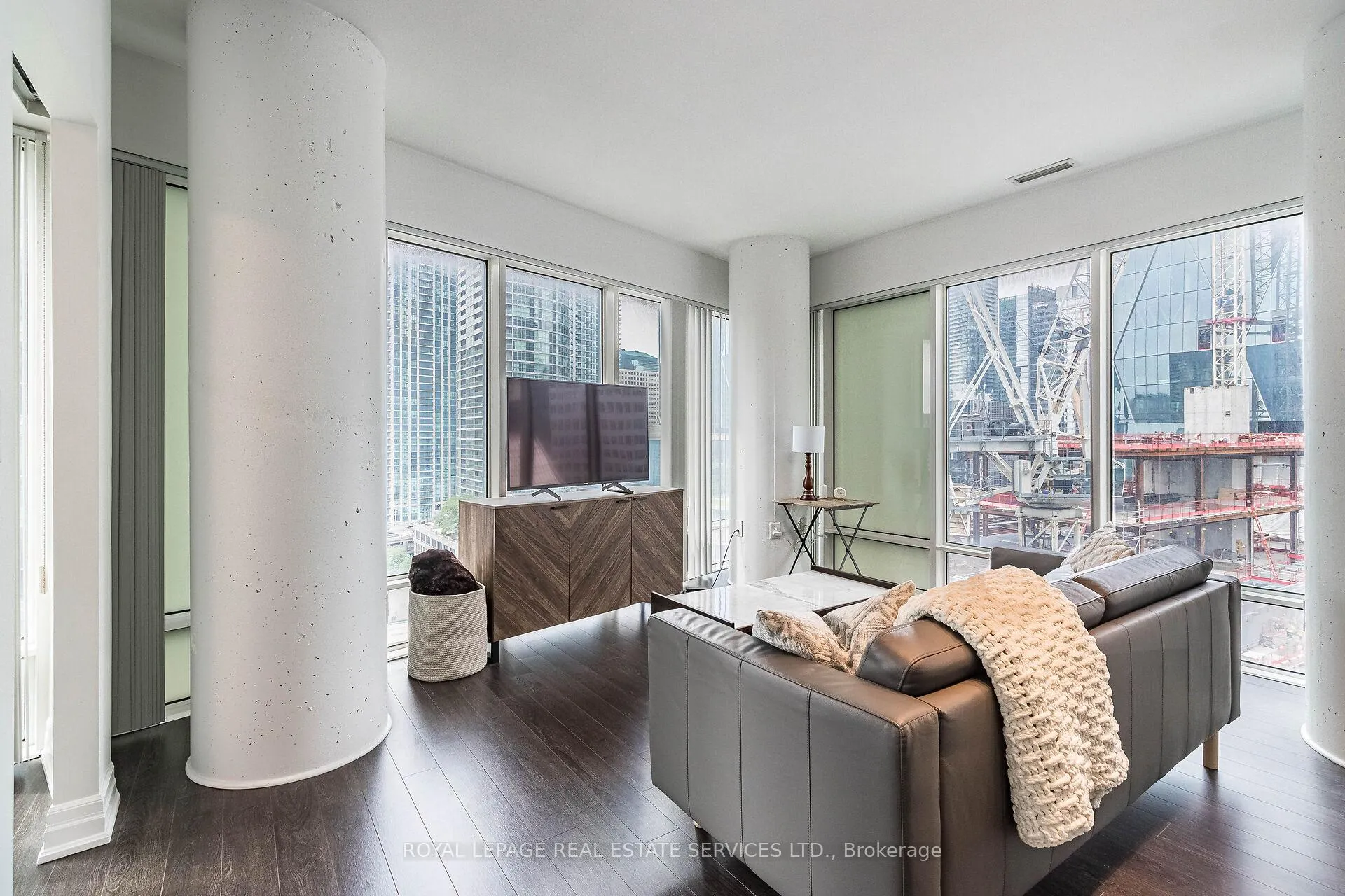 Photo 21 of Unit 1302, 8 The esplanade, Toronto, Waterfront Communities — HOMEH