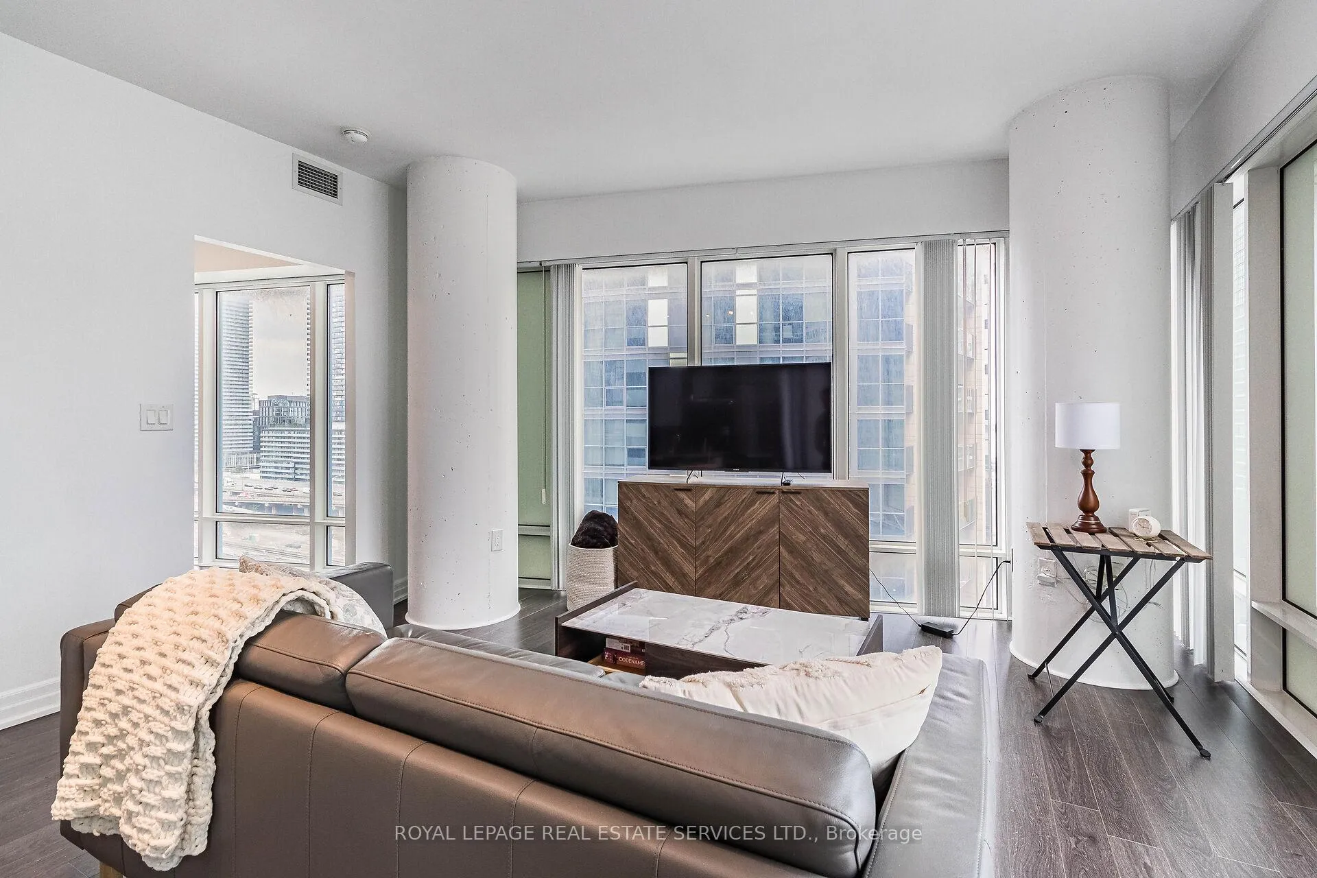 Photo 22 of Unit 1302, 8 The esplanade, Toronto, Waterfront Communities — HOMEH