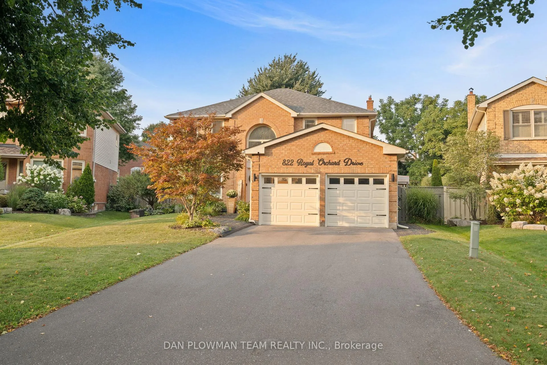 Photo 4 of 822 Royal Orchard Drive, Oshawa, Pinecrest — HOMEH