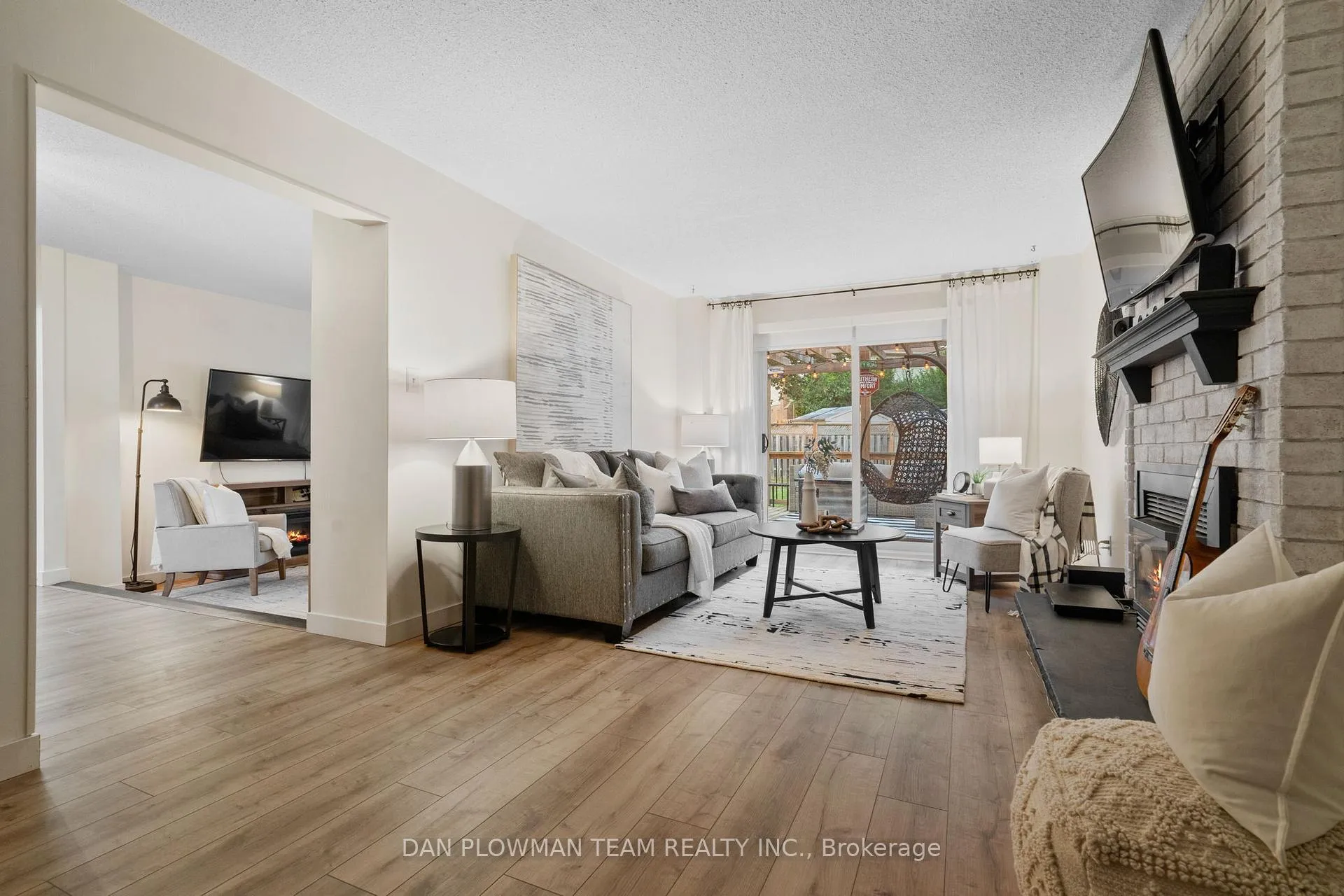 Photo 17 of 822 Royal Orchard Drive, Oshawa, Pinecrest — HOMEH
