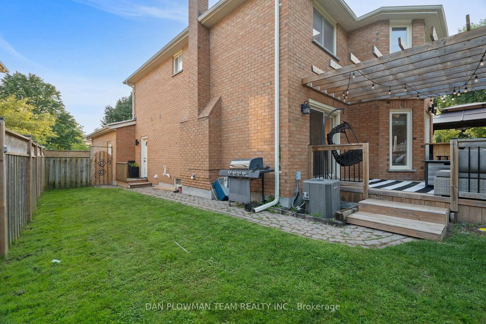 Photo 34 of 822 Royal Orchard Drive, Oshawa, Pinecrest — HOMEH