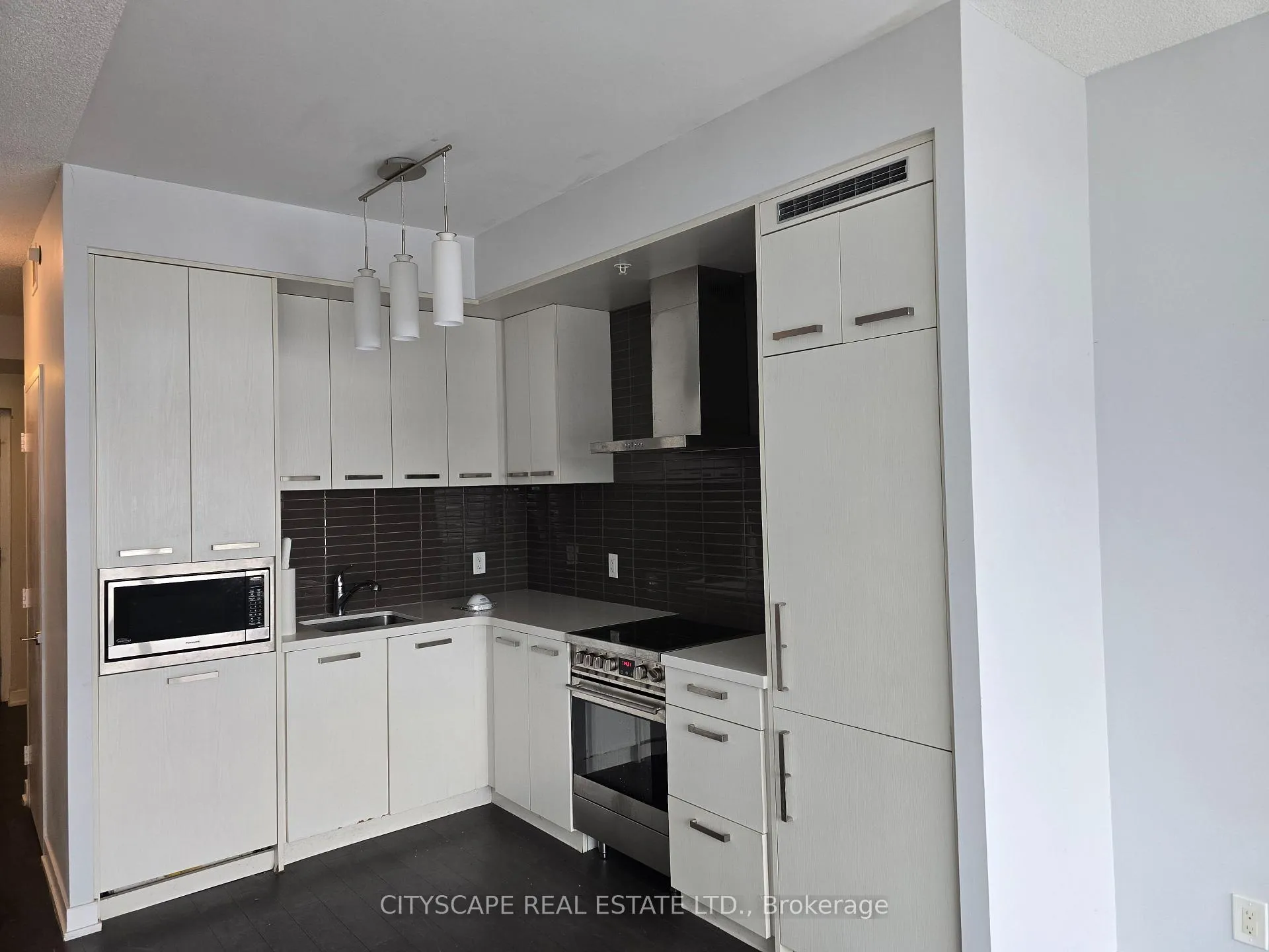 Photo 2 of Unit S203, 120 Bayview Avenue, Toronto, Waterfront Communities — HOMEH