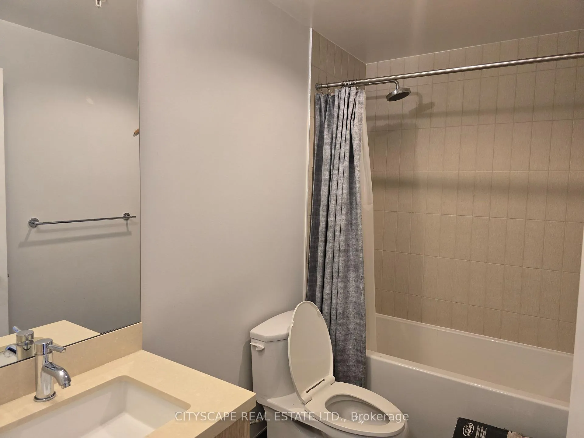 Photo 5 of Unit S203, 120 Bayview Avenue, Toronto, Waterfront Communities — HOMEH