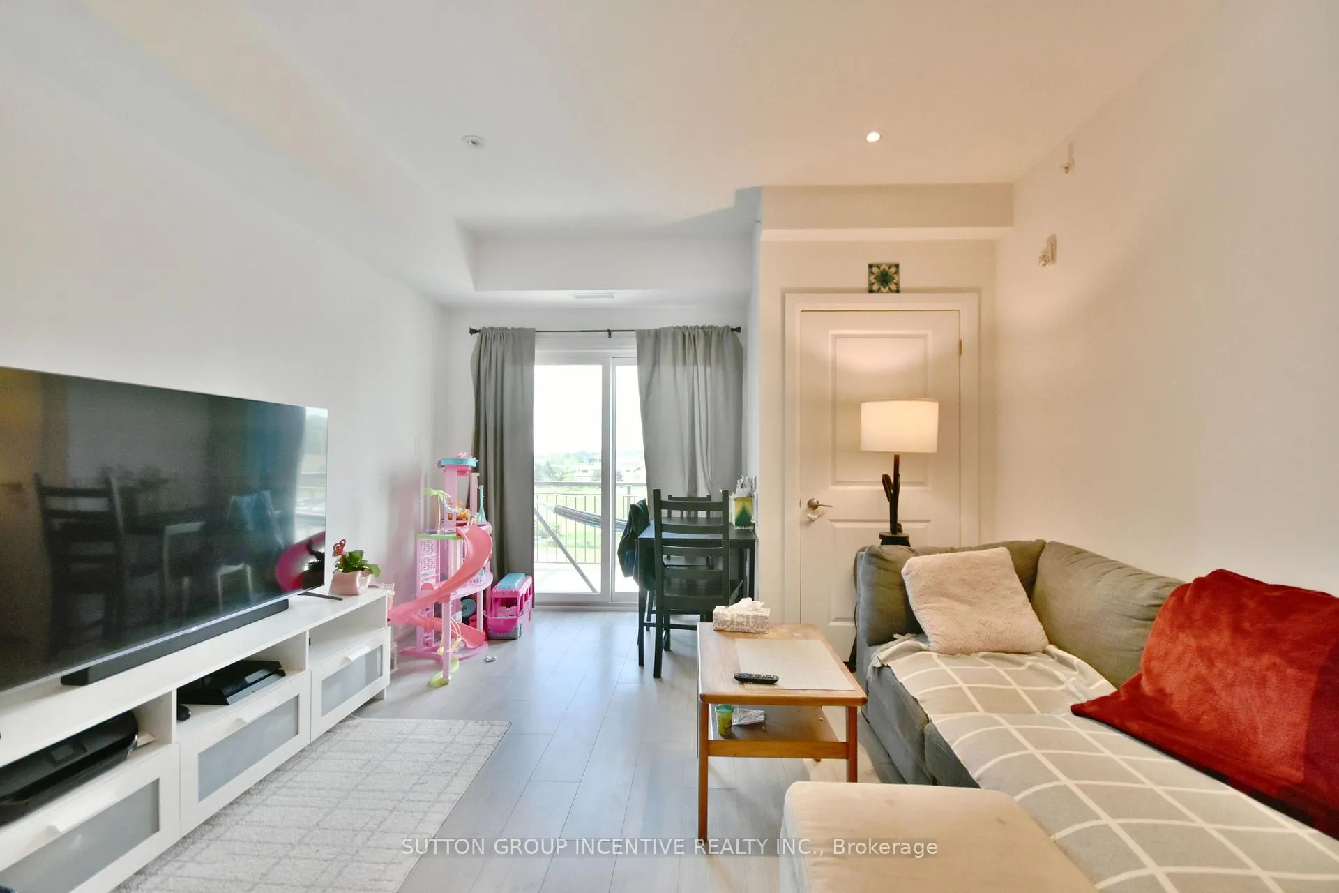 Photo 5 of Unit 608, 299 Cundles Road E, Barrie, Alliance — HOMEH